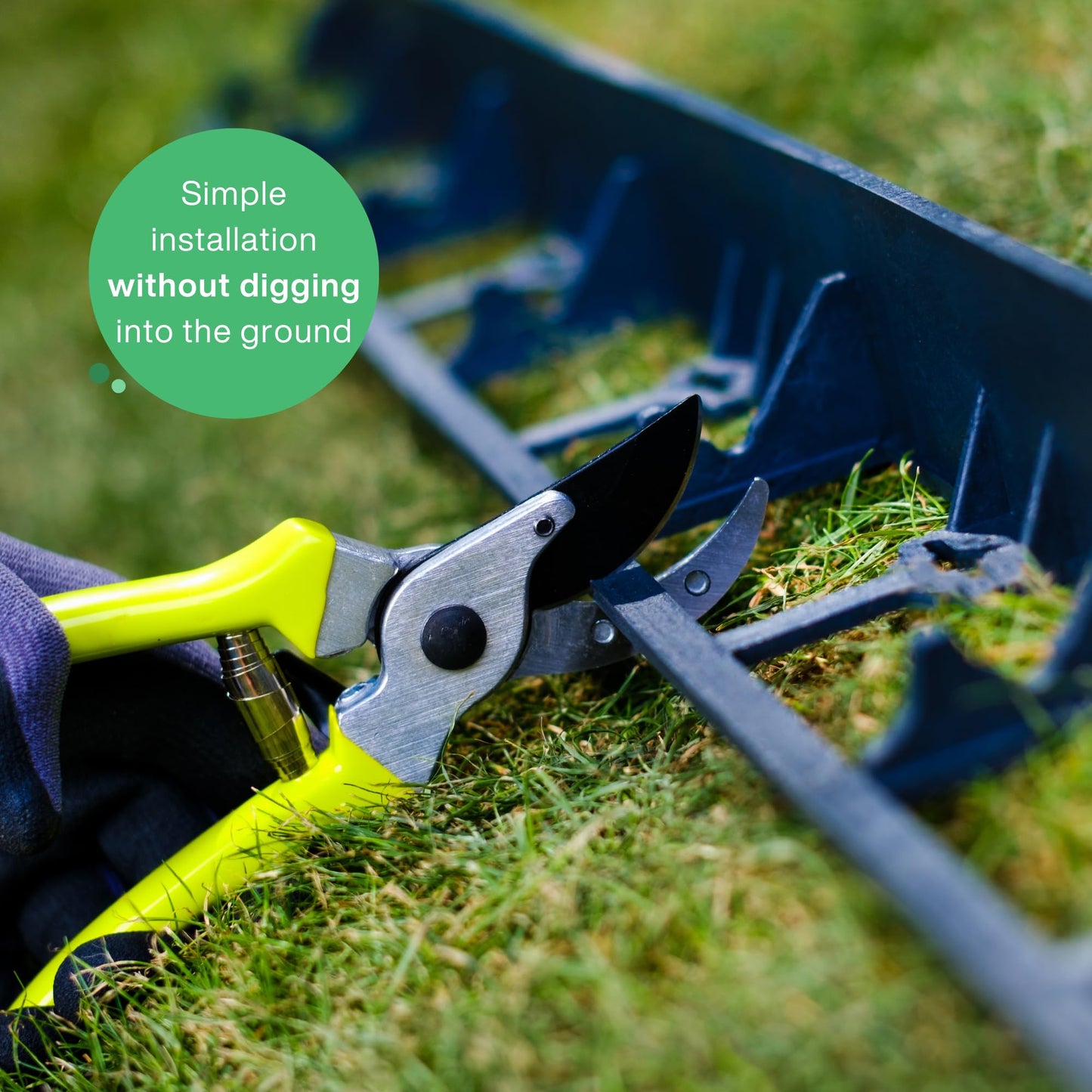 Flexible Lawn Edging 12 m - Invisible Plastic Garden Edge with 50 Securing Pegs - Easy to Use, Weather Resistant - Grass, Flowerbed & Path Border Edging, Height 55 mm, Black