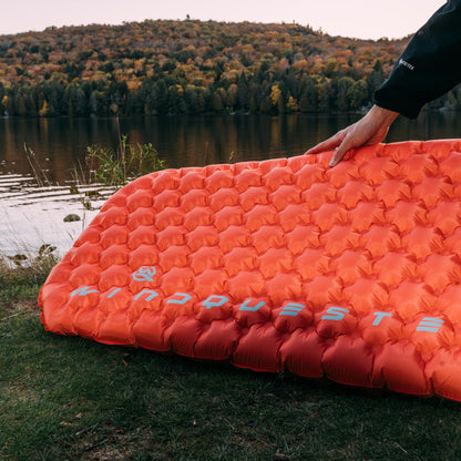 WINDQUESTER Elevate X Inflatable Sleeping Pad – 4-Season Lightweight Camping Mattress, ASTM R-Value 7.5, Durable Waterproof Nylon, Compact Backpacking Sleeping Mat for Winter Trekking & Extreme Cold