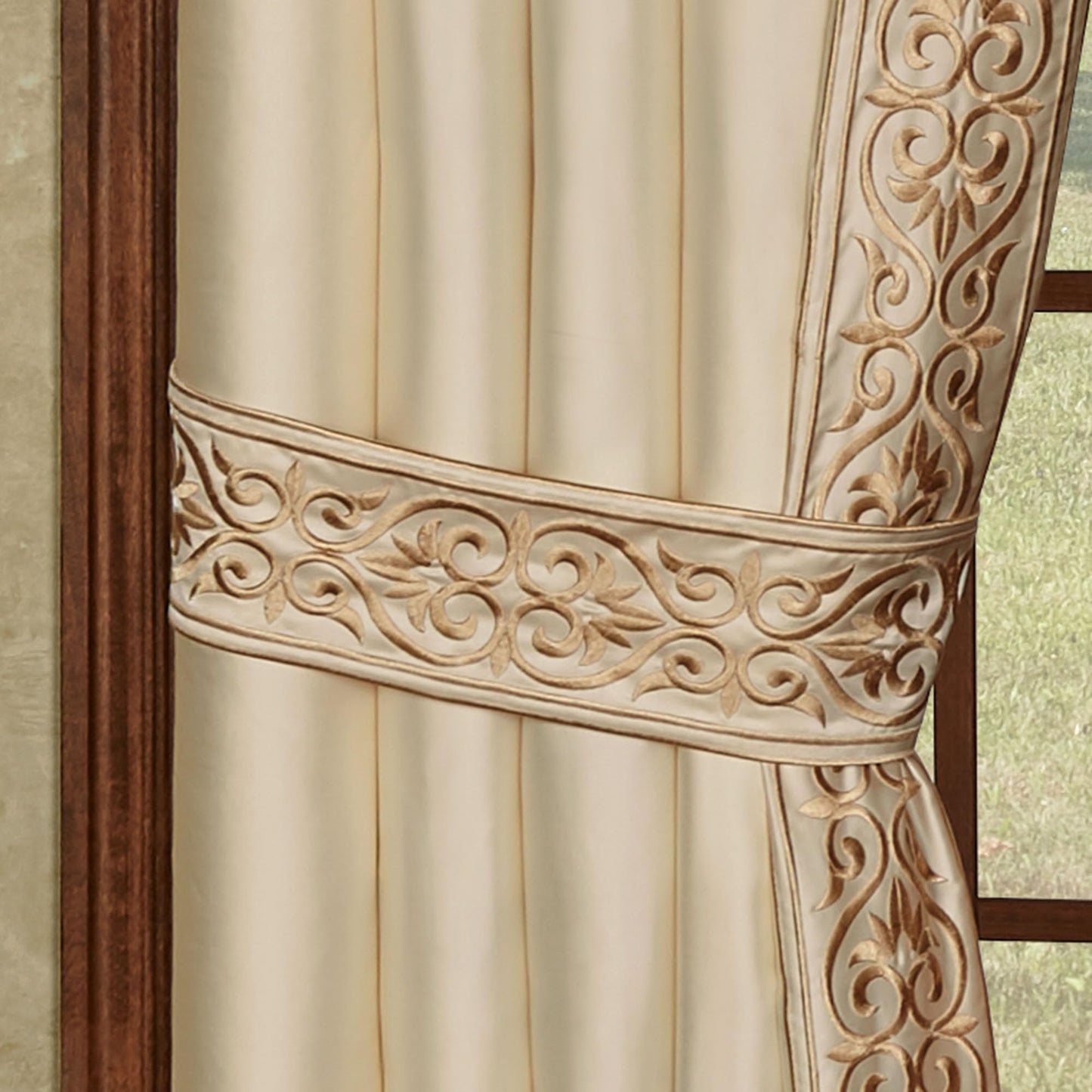 Touch of Class Versailles Window Empire Valance & 84L Curtains, Pearl
