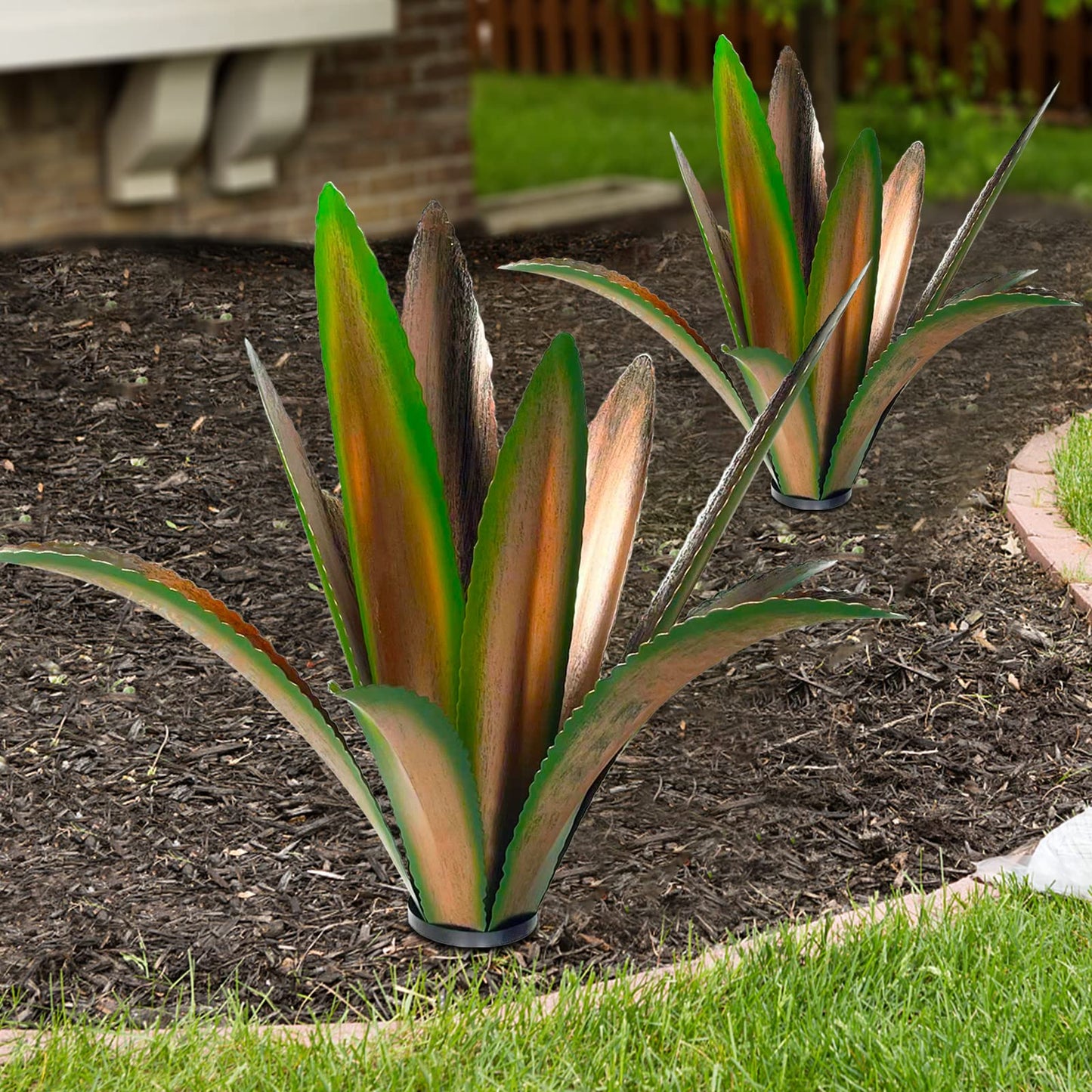 TOMBABY Enlarge Thickened Wind Resistant Metal Agave Garden Art Metal Plant Country Garden Sculpture Statue Outdoor Decoration Agave Metal Plant Courtyard Lawn Ornament Gift (2, 12 Leaves Green)