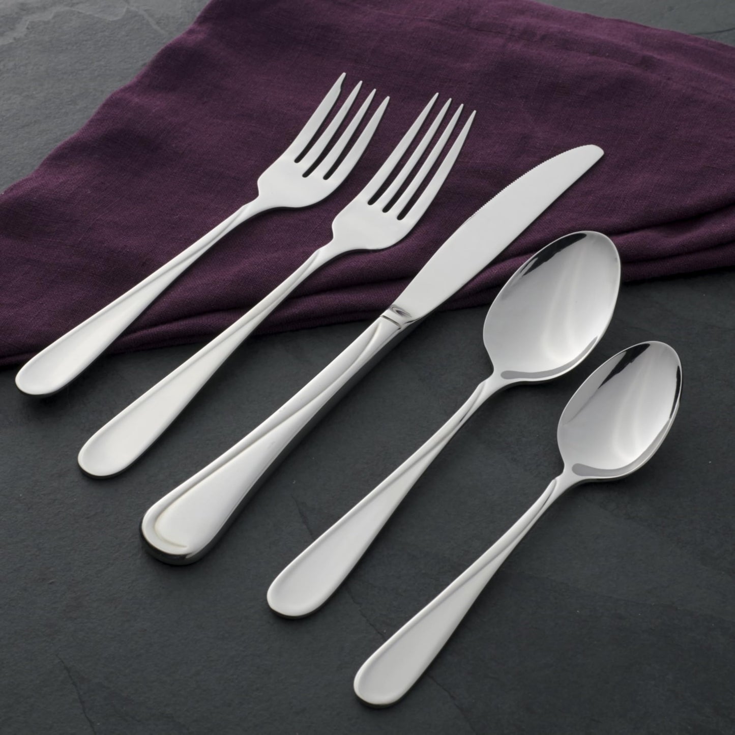 Oneida Silverware Set, Flight Everyday Flatware 6-Piece Teaspoons Set, Service For 6, Mirror Finish 18/0 Stainless Steel, Rust Resistant Dishwasher Safe, Home & Kitchen Utensils (Silver 6 Pieces)