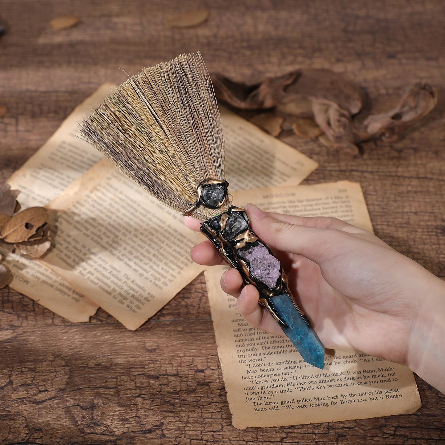 RENEMEGO Crystal Witch Altar Broom - Witchcraft Supplies with Blue Apatite Wiccan Stuff Fairy Magic Broomstick with Natural Healing Crystals Hexagonal Points Pagan Fengshui Reiki Energy Clearing Gift