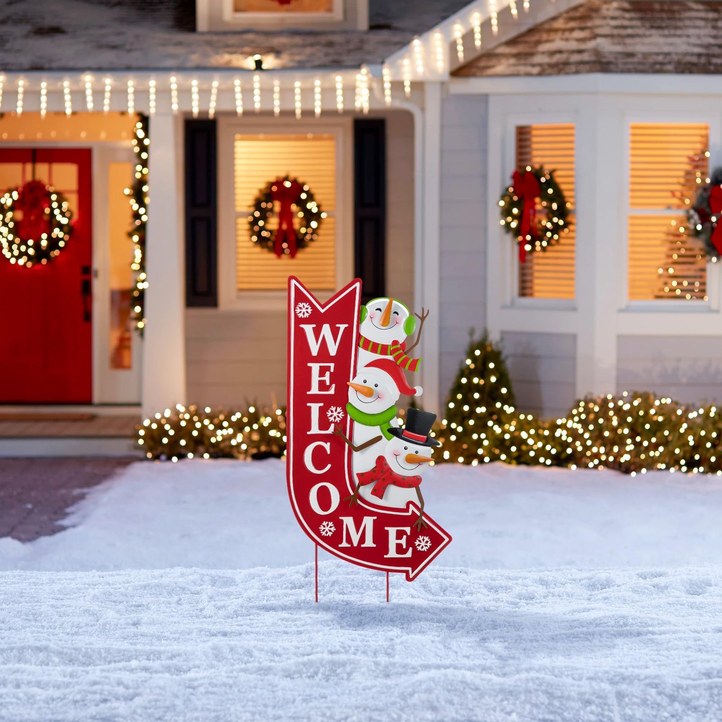 Glitzhome Christmas Welcome Yard Stake, 35.75 Inch Snowmen with Red Arrow Sign, Metal Outdoor Holiday Decor for Lawn, Garden, Porch, Easy Assembly Iron Wall or Ground Decoration