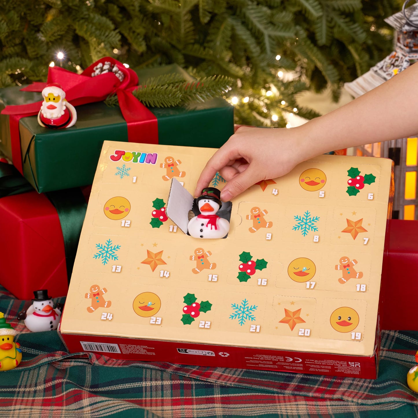 JOYIN 2025 Christmas Advent Calendar Ducks, 24 Days Christmas Countdown Calendar Rubber Ducks, Rubber Ducky Bath Toys for Boys Girls Kids, Xmas Party Favor Fun Gifts