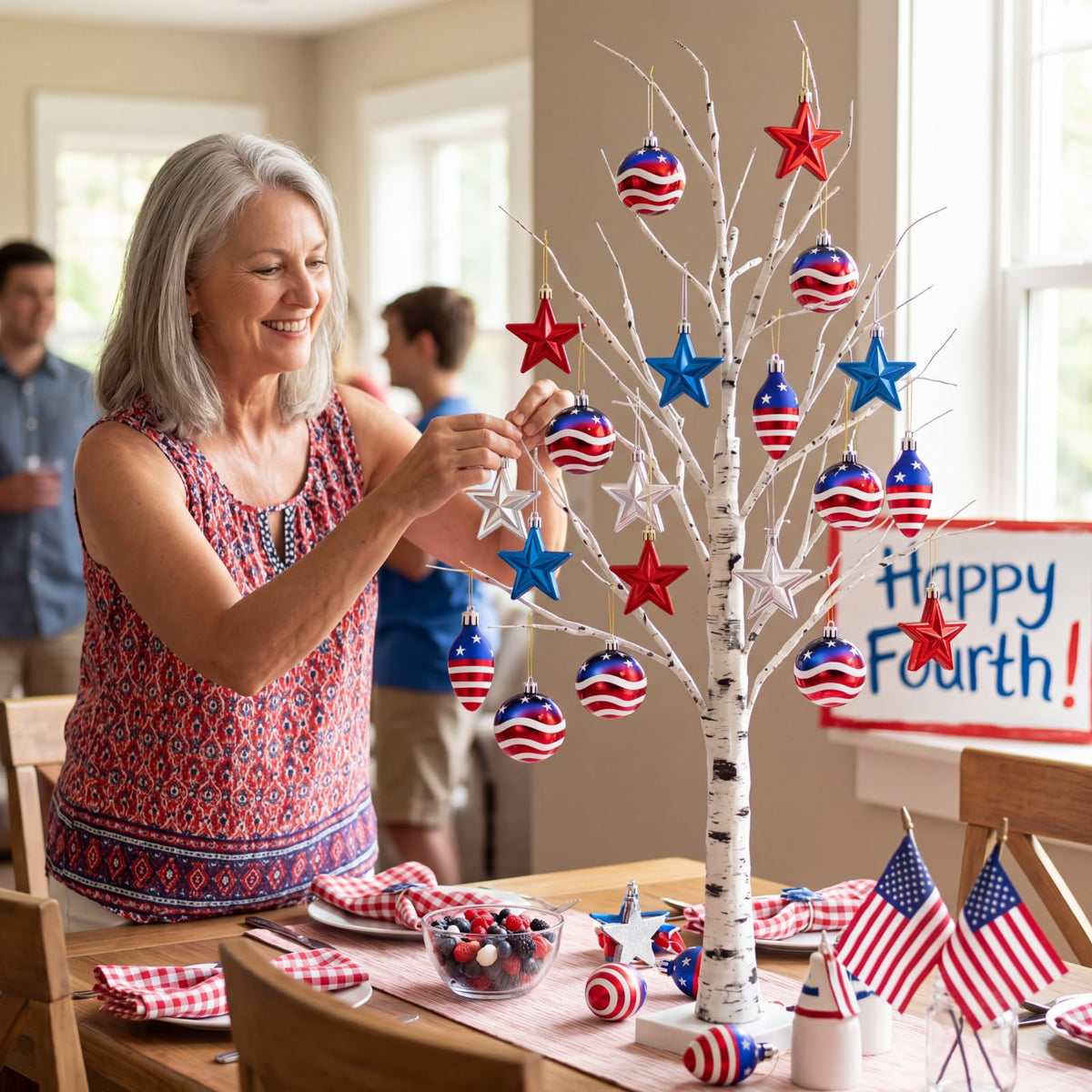 Chicmount 100 Pcs 4th of July Tree Decorations Set Plastic July 4th Patriotic Hanging Ornaments Independence Days Patriotic Star for Home Wedding Dinner Gifts Table Tiered Tray Decor