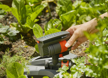 Gardena AquaZoom compact rectangular oscillating sprinkler: Sprinkler for watering areas of 9–216 m², range 3–18 m, spread 3–12 m, built-in filter (18708-20)
