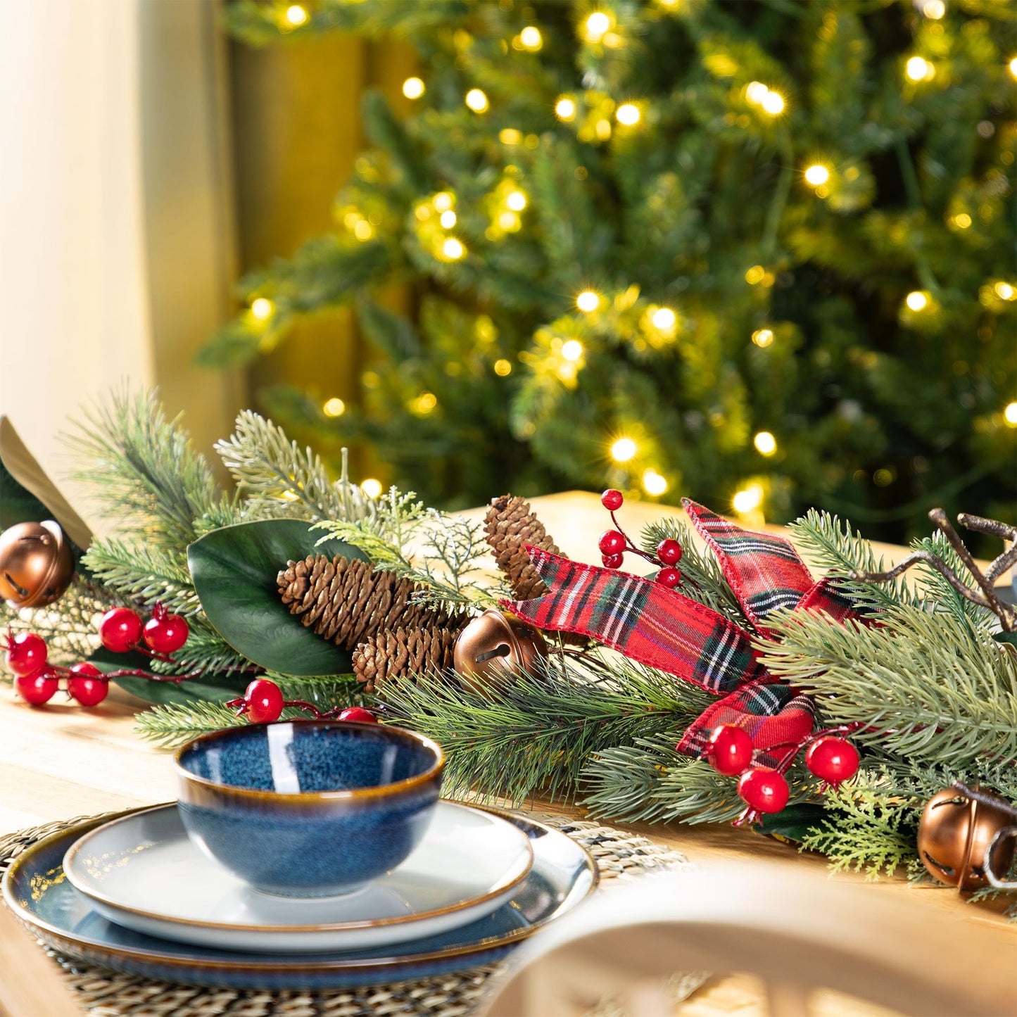 Glitzhome 6FT Christmas Garland with Bells, Pinecones, Berries and Bow Pre-Decorated Artificial Pine Greenery Decoration for Indoor, Fireplace Mantel, Staircase Banister