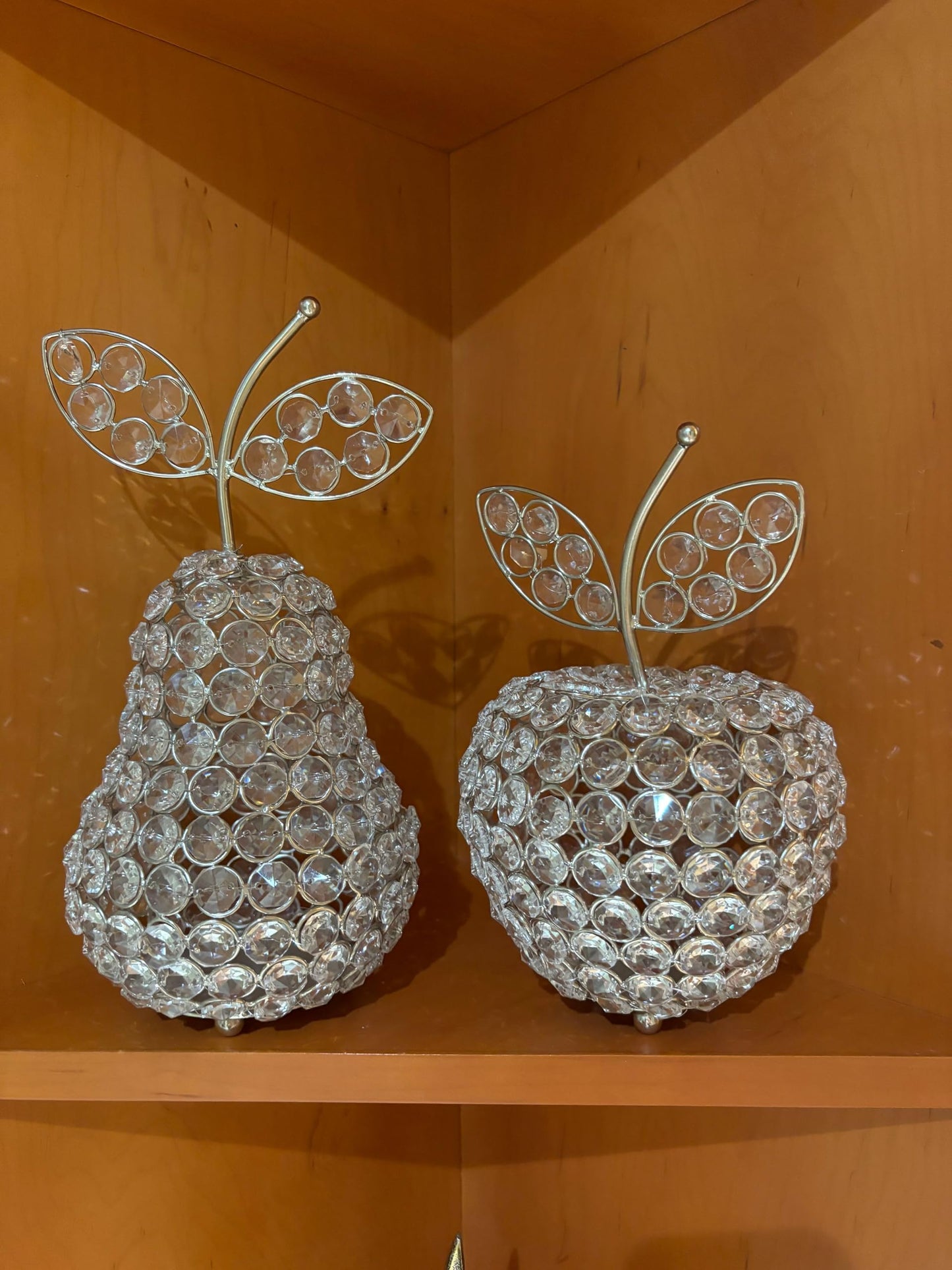 Manzana Cristal Silver Pear, Crystal Silver Pear, Pear Figurine, Artificial Fruit Ornament Table Decor, Crystal Pear Gift, Shiny, Beautiful, Tabletop, Home or Office, Decor, Accents