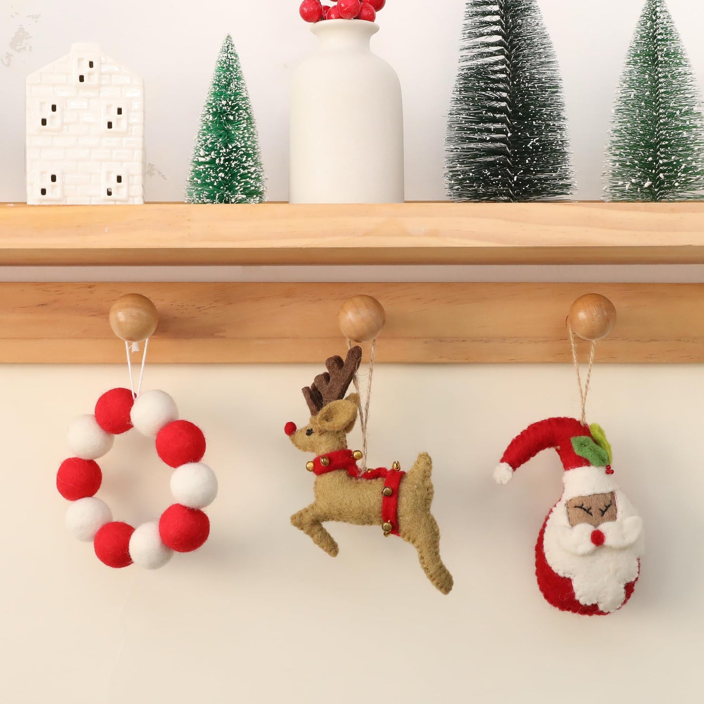 JUIIZAY 3pcs Felt Christmas Ornaments Xmax Tree Ornament Hanging Decorations for Christmas Tree
