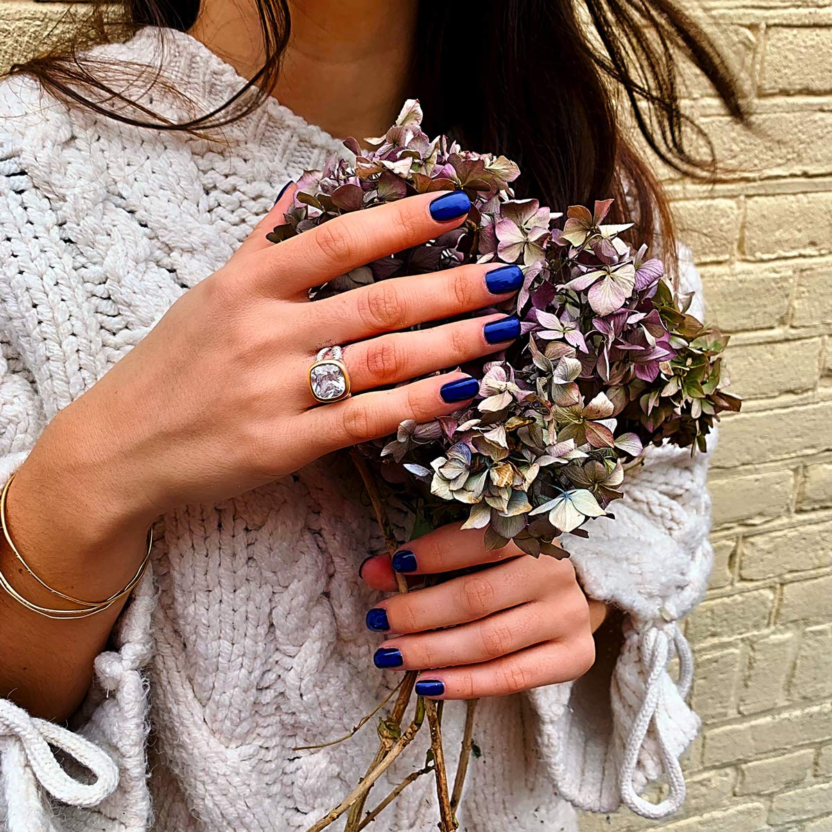 UNY JEWEL Twisted Cable Wire Two Tone Cusion Cut CZ Statement Ring Designer Inspired Fashion Love Antique Women Jewelry Gift (Dark Yellow, 7)