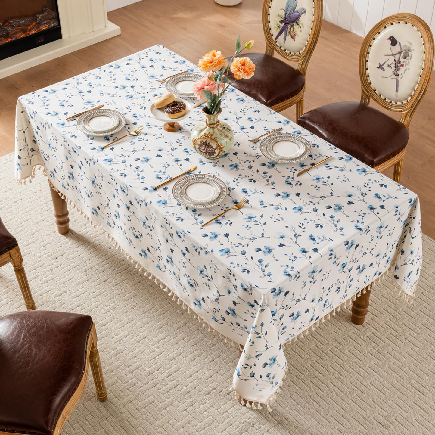 HOMLOVE Tablecloth Pastoral Style, Waterproof & Stain Resistant Table Cloth Wrinkle Free Table Cover for Dining/Kitchen/Patio, Washable Indoor & Outdoor Use (Blue Flower, Round 55"x55")