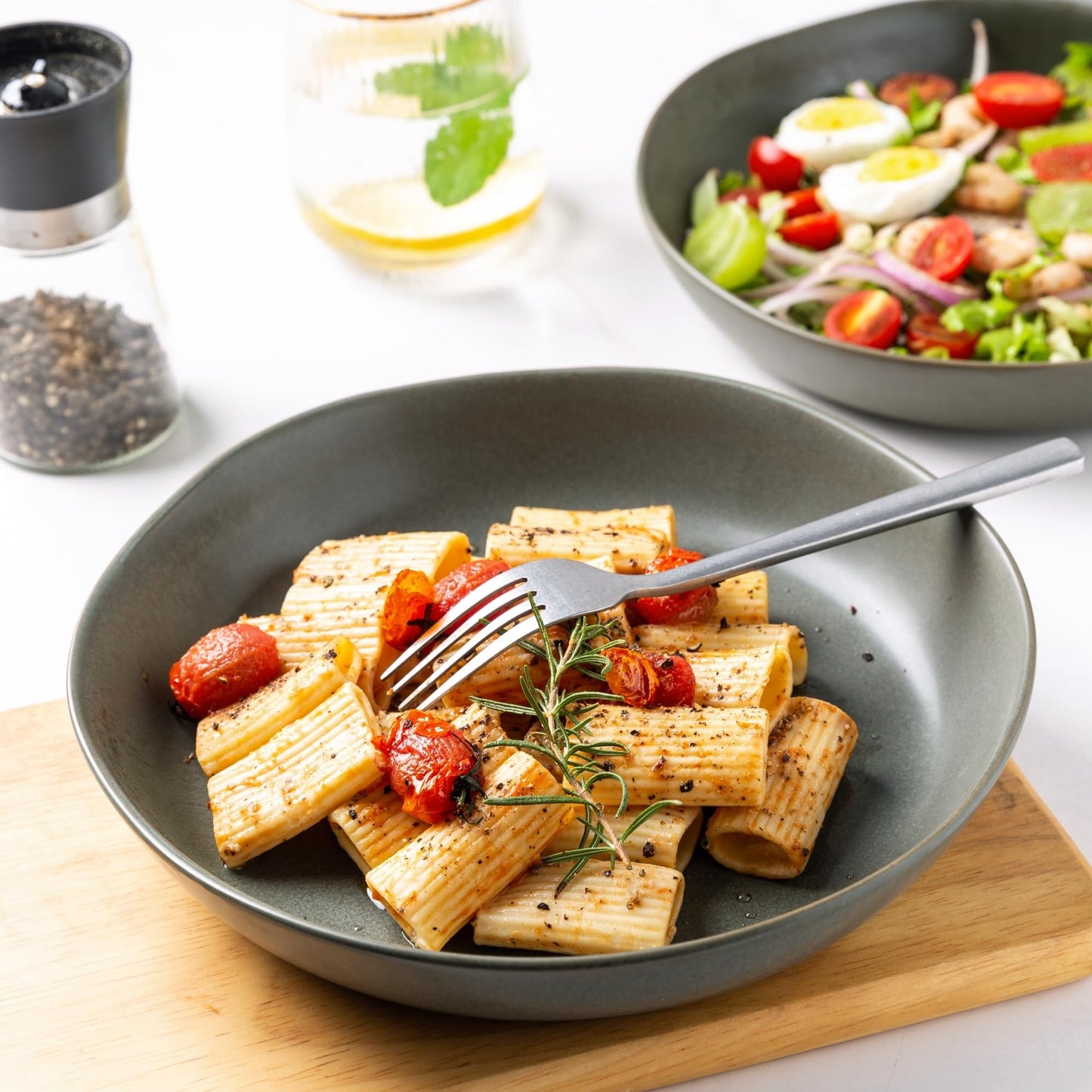 AmorArc 9.75'' Ceramic Large Pasta Bowls, 38oz Stoneware Flat Serving Bowls Set of 4, Oven,Microwave&Dishwasher Safe Bowls with Wavy Rim for Fruit Pasta Salad Meal, Reavtive-Matte
