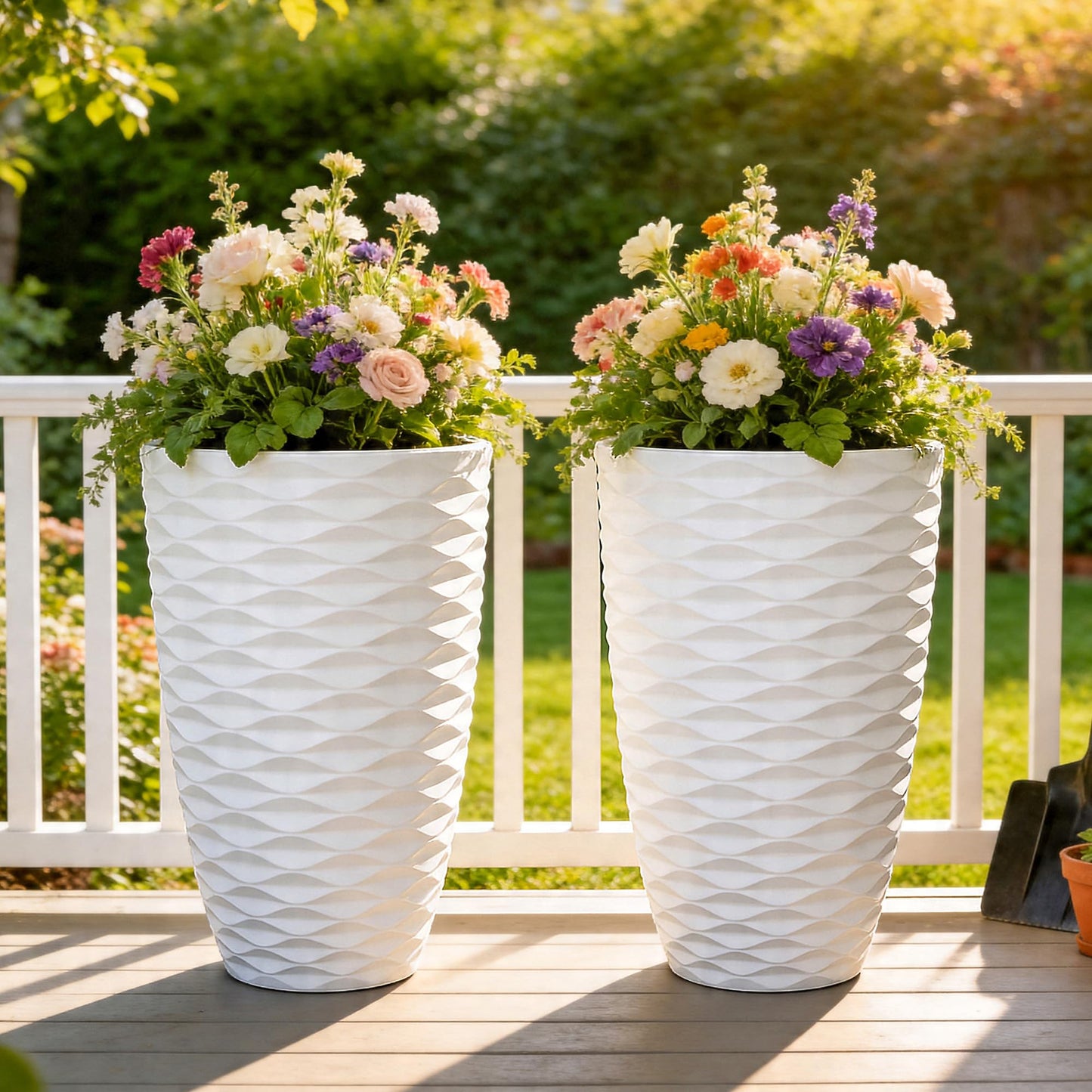 Ultym 19" Nordic Wavy Tall Outdoor Planters, Set of 2 Ultra Durable Resin Large Flower with Drainage Holes, Weather-Resistant Outdoor Planters for Garden Patio Porch Balcony Living Room Office Decor