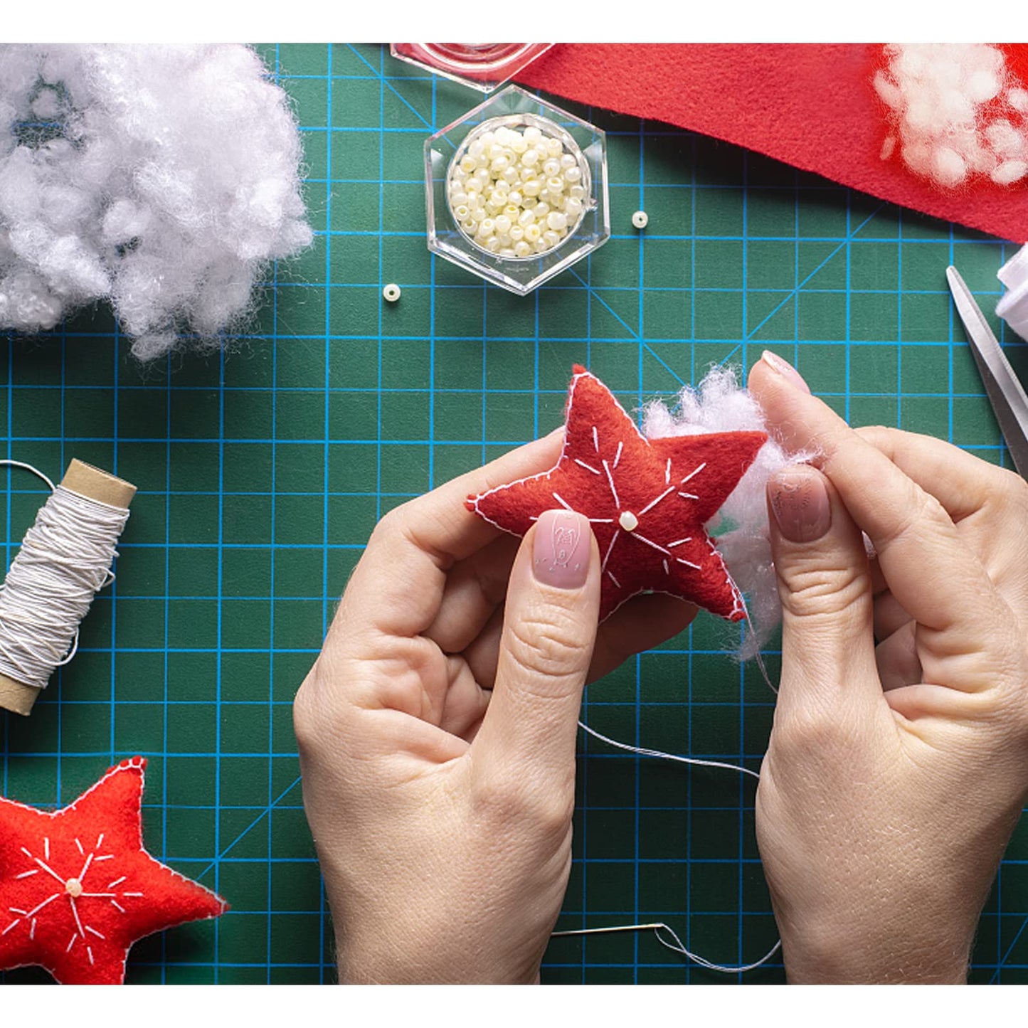 Pextian Christmas Fake Snow Decor, Artificial Snow Fluff Decoration, Cotton Snow for Winter Village, Flame Resistant Indoor Snow Blanket for Nativity, Christmas Decoration(5.6 OZ)