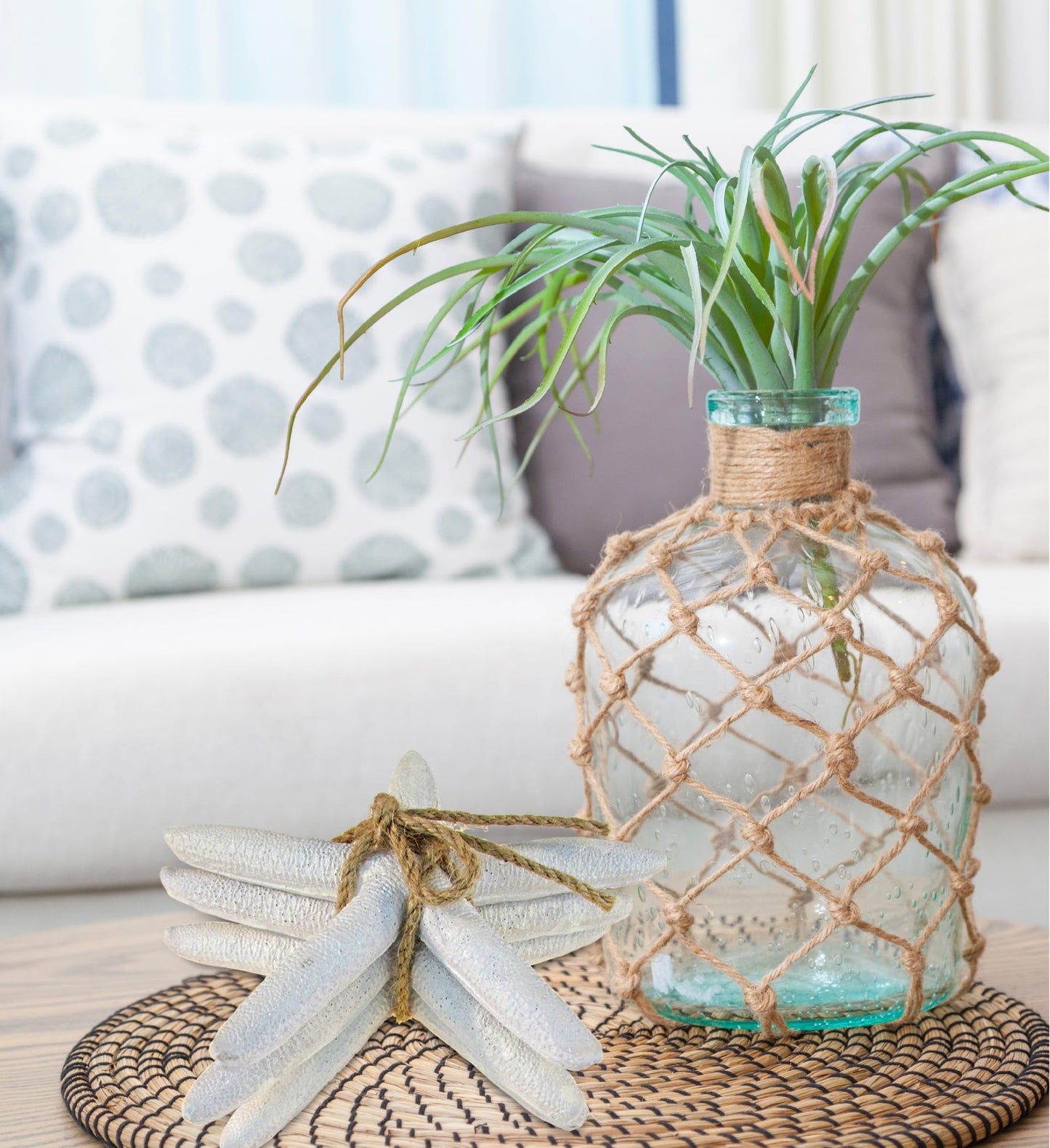 Puzzled Nautical White Starfish Set - Decorative Beach Style Tabletop Centerpiece, Realistic Resin Sea Coral Reef Starfishes for Ocean Themed Home Accent Decor - 3 Pieces