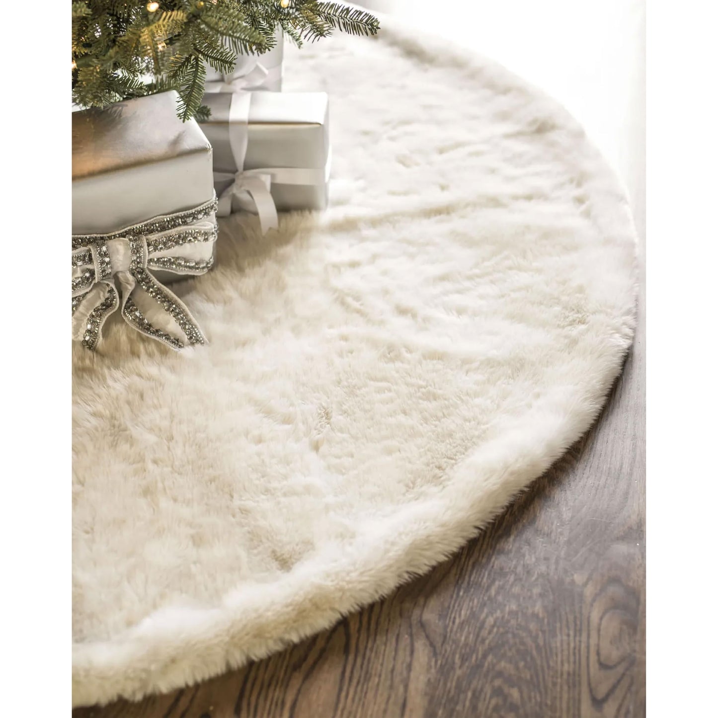 Balsam Hill Lodge Faux Fur Christmas Tree Skirt - Premium Rustic and Luxurious Fur Accents in Brown and Ivory for Tree Decor, Ivory, 60"