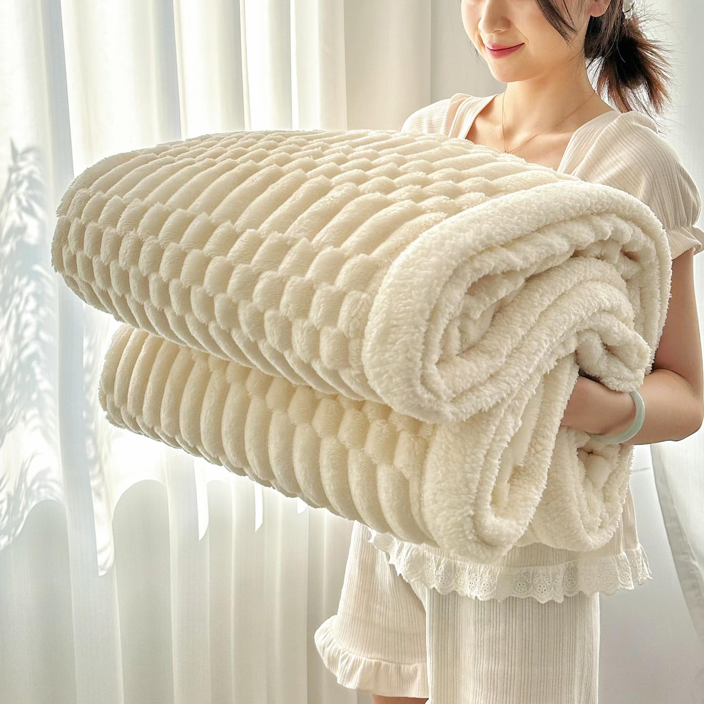 UKELER Off White Sherpa Throw Blankets 60 × 80 inch, 470 GSM Striped Sherpa Fleece Blanket for All Season, Warm and Cozy Blanket for Couch Sofa Bed Office Camping