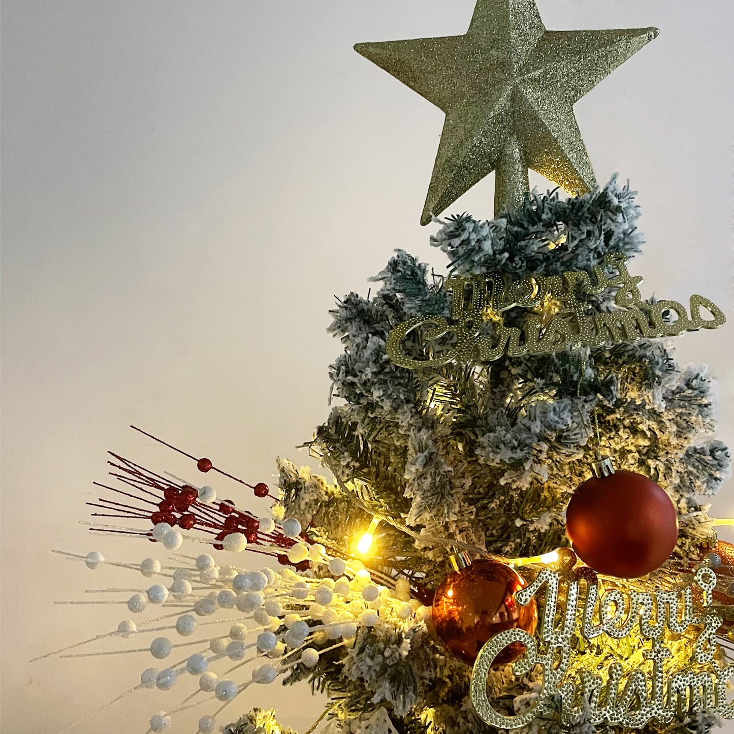 Losris Christmas Artificial Glitter Berry Stem Decorations Decorative Bead Sticks Xmas Picks Glittery Twigs Branches for Christmas Tree Wreath Gift Vase Home Decor Party Ornaments White 24 PCS