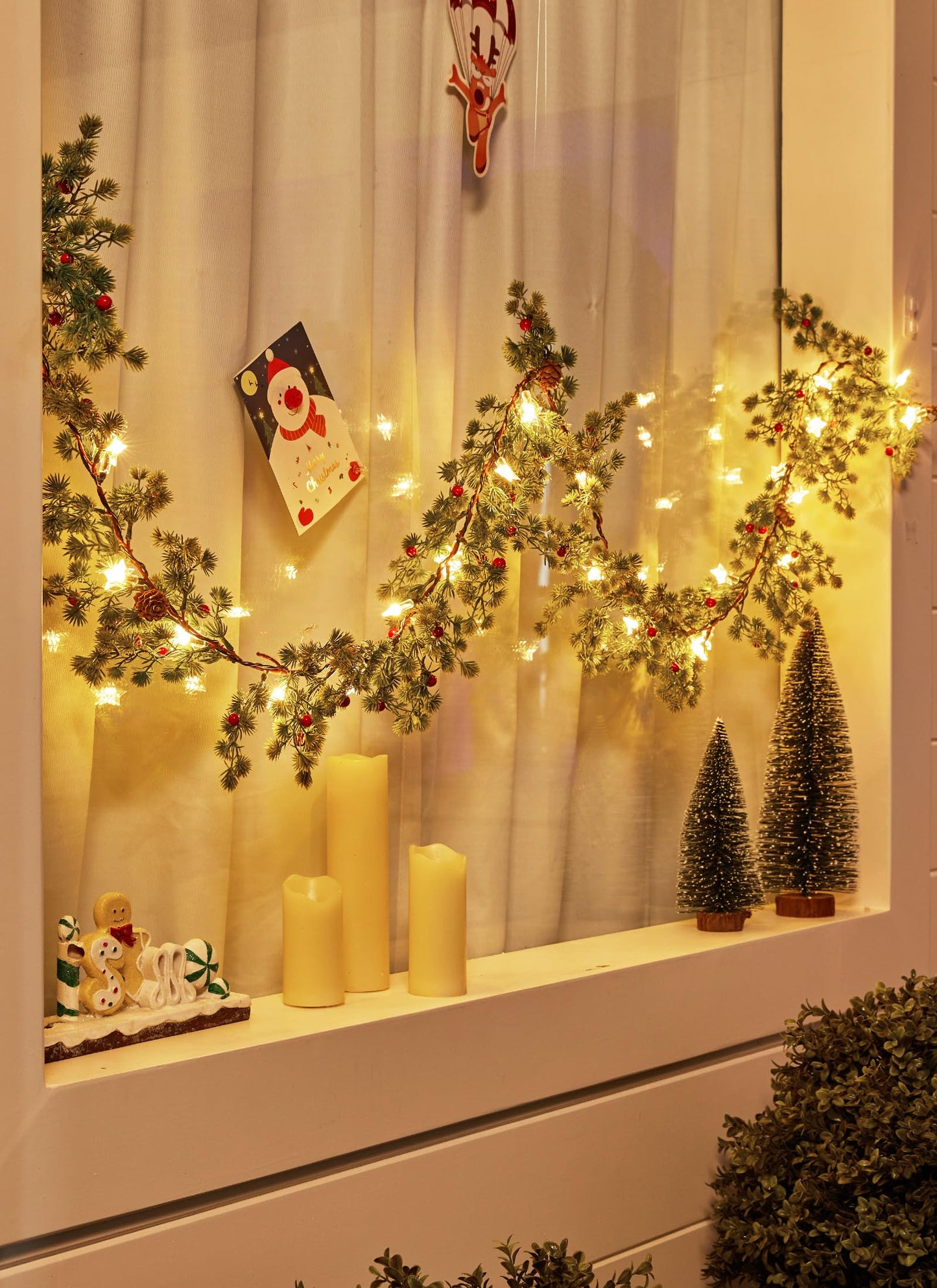 Brightown Christmas Garland with Lights, Battery Operated, 6 Ft 20 LED Lighted Pine Leaves Garland Decorated with Pine Cones, Berry, Indoor & Outdoor Christmas Lights for Mantle Stairs Wall, 2 Pack