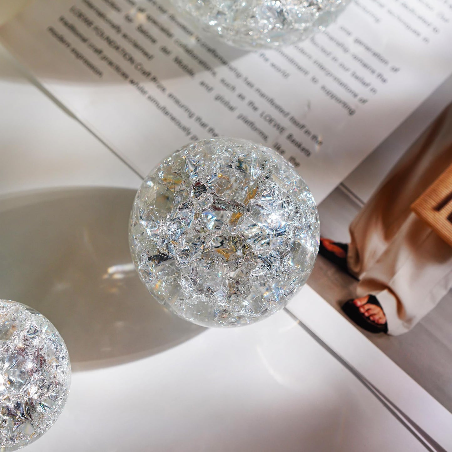 ZEERSHEE 3pcs Clear Ice Crack Glass Orb Set with Display Stands, 2.4"/3.1"/3.9" Decorative Art Spheres for Home Decor, Office Desk Accent, Bookshelf Styling and Gift Giving