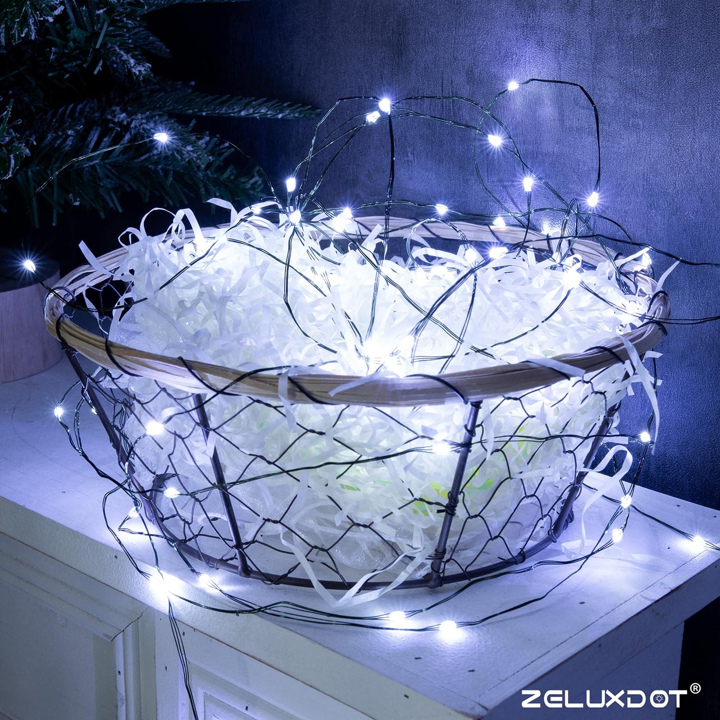 ZELUXDOT Fairy Lights Plug in,200FT 600LEDs Waterproof Led String Lights,8 Modes Remote Twinkle Light for Outdoor Indoor Christmas Wedding Birthday Garden Party Decorations,Green Wire,Cool White