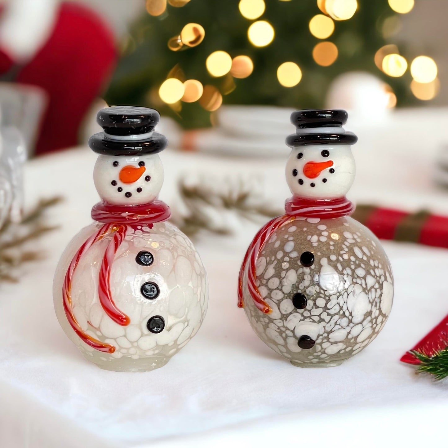 Gift Essentials Blown Glass Snowmen Salt and Pepper Shakers - Hand Blown Glass Collectible Christmas Salt and Pepper Shaker Set
