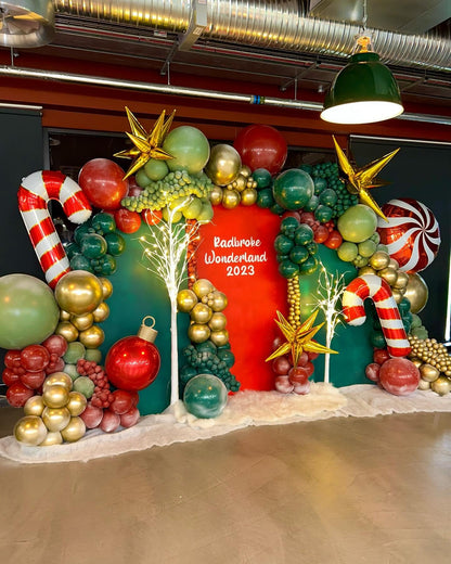 ADOINBY Christmas Balloon Arch Kit, 174Pcs Red Green Gold Latex Balloon with Candy Cane MERRY CHRISTMAS Letter Gift Box Red Candy Foil Balloon Garland Kit for Xmas Christmas Lollipop Party Decorations