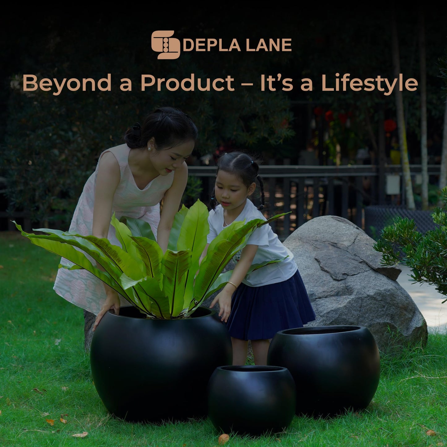 DEPLA LANE Marlo Fiberstone Round Planter, Lightweight, Durable (11.6" Pot Opening x 16.9"D x 13.4"H) Smooth Finishes, UV Resistant, Modern Minimalist Home Decor, Indoor Outdoor Plant Pot (M, Black)