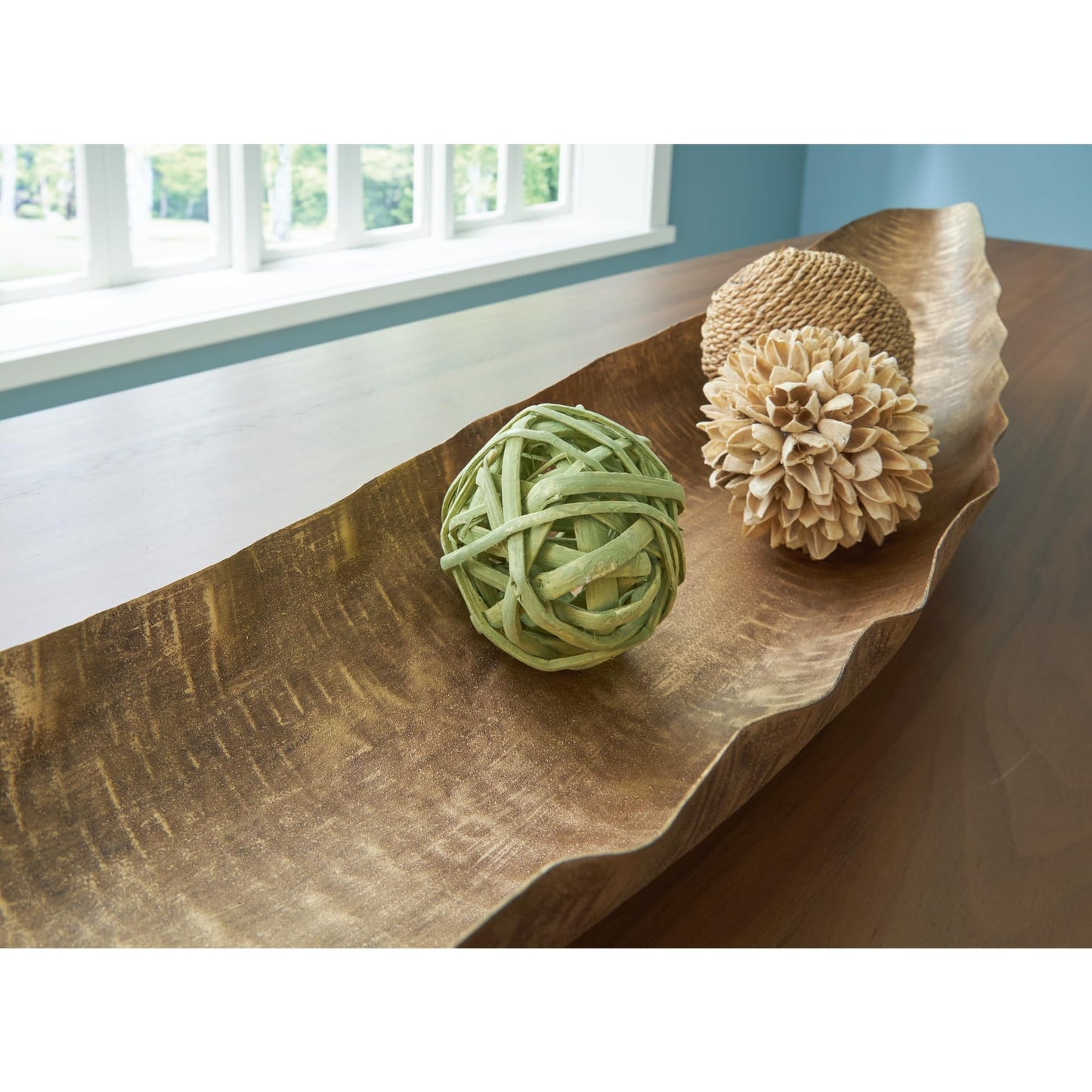 Signature Design by Ashley Wystenburg Casual Metal Tray with Wave Design, Gold