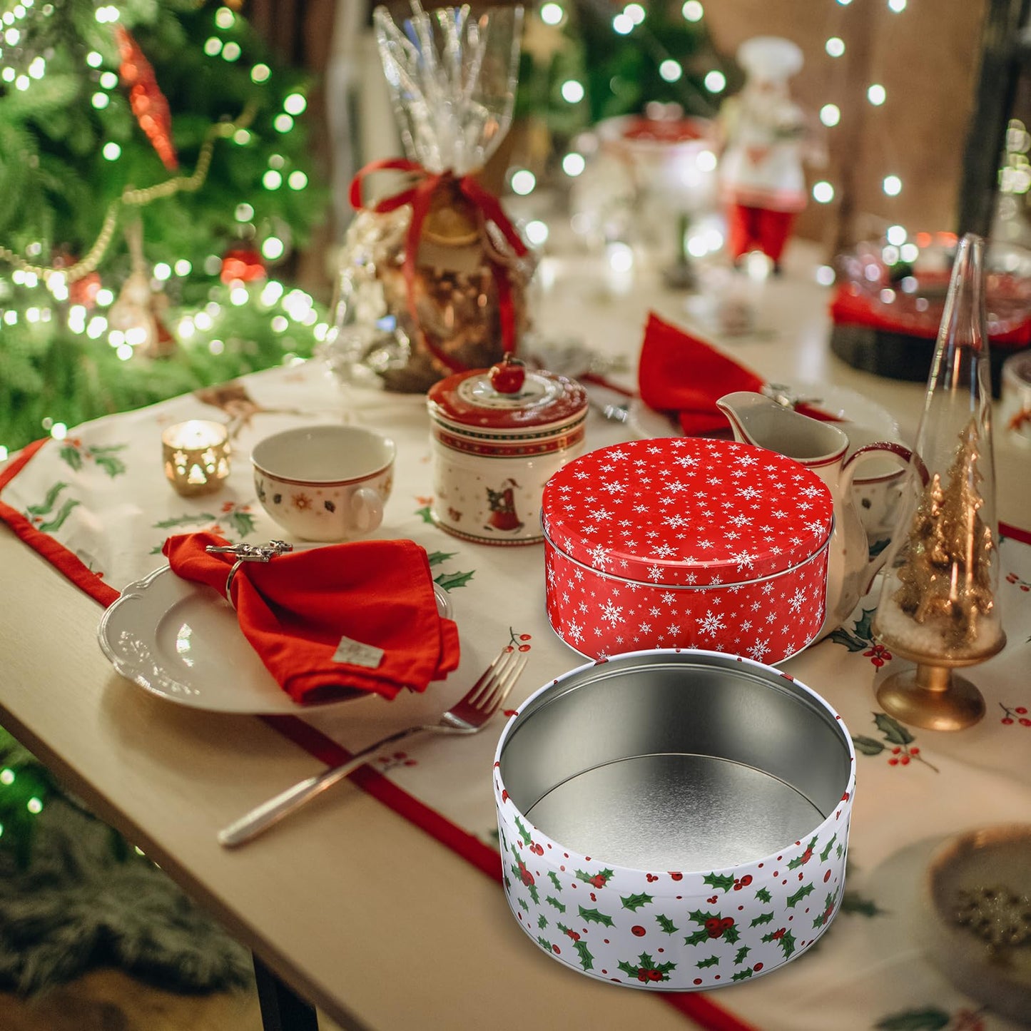 Yaomiao 9 Pcs Christmas Cookie Tins Set 3 Sizes Decorative Cookie Boxes Christmas Tins with Lids Holiday Treats Round Metal Nesting Containers Candy Biscuits Treat Boxes(Snowflakes, Red Berries)