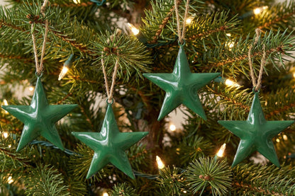Green Star Hanging Ornaments Set of 4 – Rustic Farmhouse Decor, Christmas Tree Ornaments, Wall & Door Hanging Stars for Home, Holiday, Winter & Festive Decorations