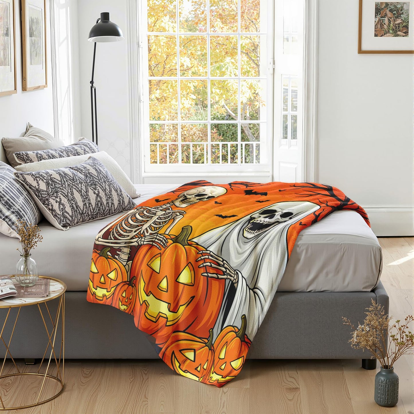 GEDAEUBA Halloween Throw Blanket for Bed - Spooky Ghost Skeleton Pumpkin Bat Fleece Blanket King Size, Soft Cozy Blankets & Throws for Couch, Bed, and Sofa, 90x108 inches