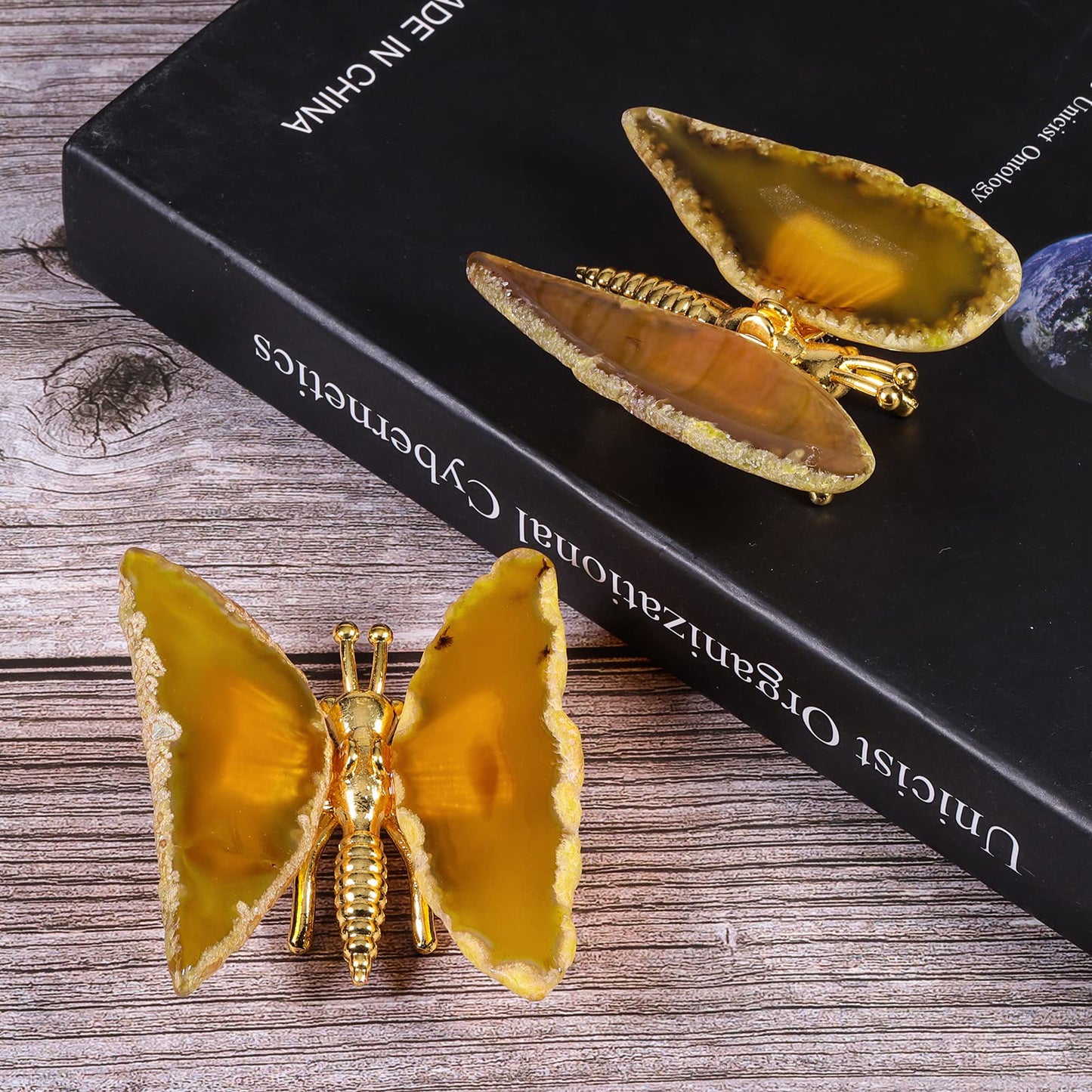 Rockcloud Set of 2 Agate Slices Butterfly Decorative Ornament, Butterfly Stand Figurine Collection for Home Office Desktop Decor, Yellow