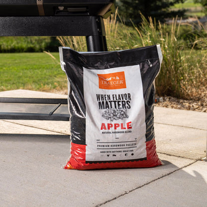 Traeger Grills Apple 100% All-Natural Wood Pellets for Smokers and Pellet Grills, BBQ, Bake, Roast, and Grill, 18 lb. Bag