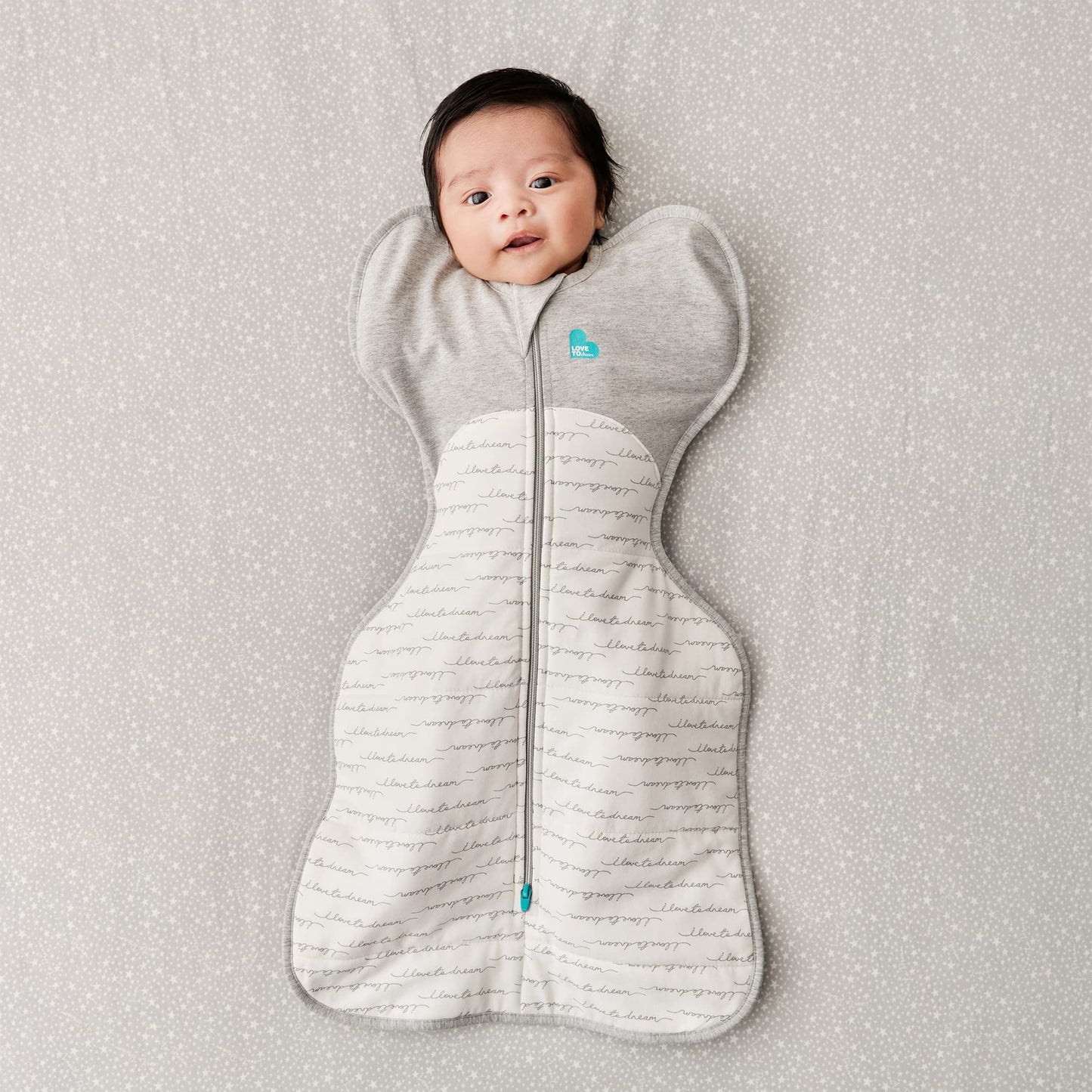 Love To Dream Swaddle Up, Small 3.5-6 kg, White Dreamer, Snug Fit Supports Good Sleep, 2.5 Tog Suitable for Cooler (16-20°C) Temperature, Machine Washable & Double Zip for Easy Nappy Change