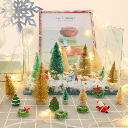 30 Pieces Miniature Sisal Frosted Christmas Trees Bottle Brush Mini Trees Plastic Tabletop Trees Ornaments for Christmas Room Decor Home Table Top Decoration and Crafts