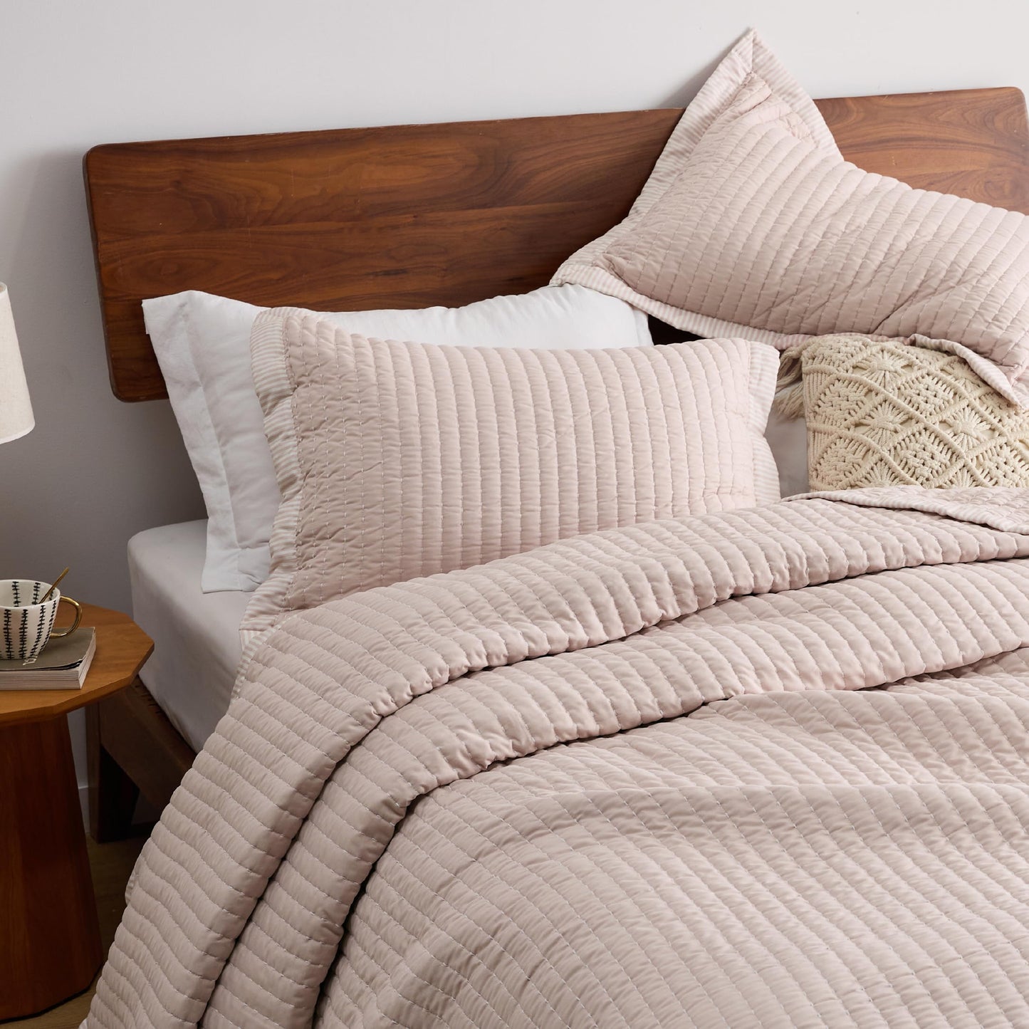 Bedsure Pink Quilts Queen Size - Queen Quilt Bedding Set Bedspread Coverlet, Lightweight Corduroy Pattern Bedspread, 3-Piece Set with 90"x96" Coverlet & 2 Pillow Shams, All-Season Soft Microfiber