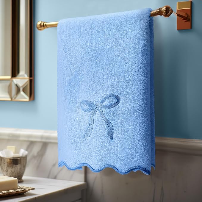 2 Pcs Blue Scalloped Hand Towels