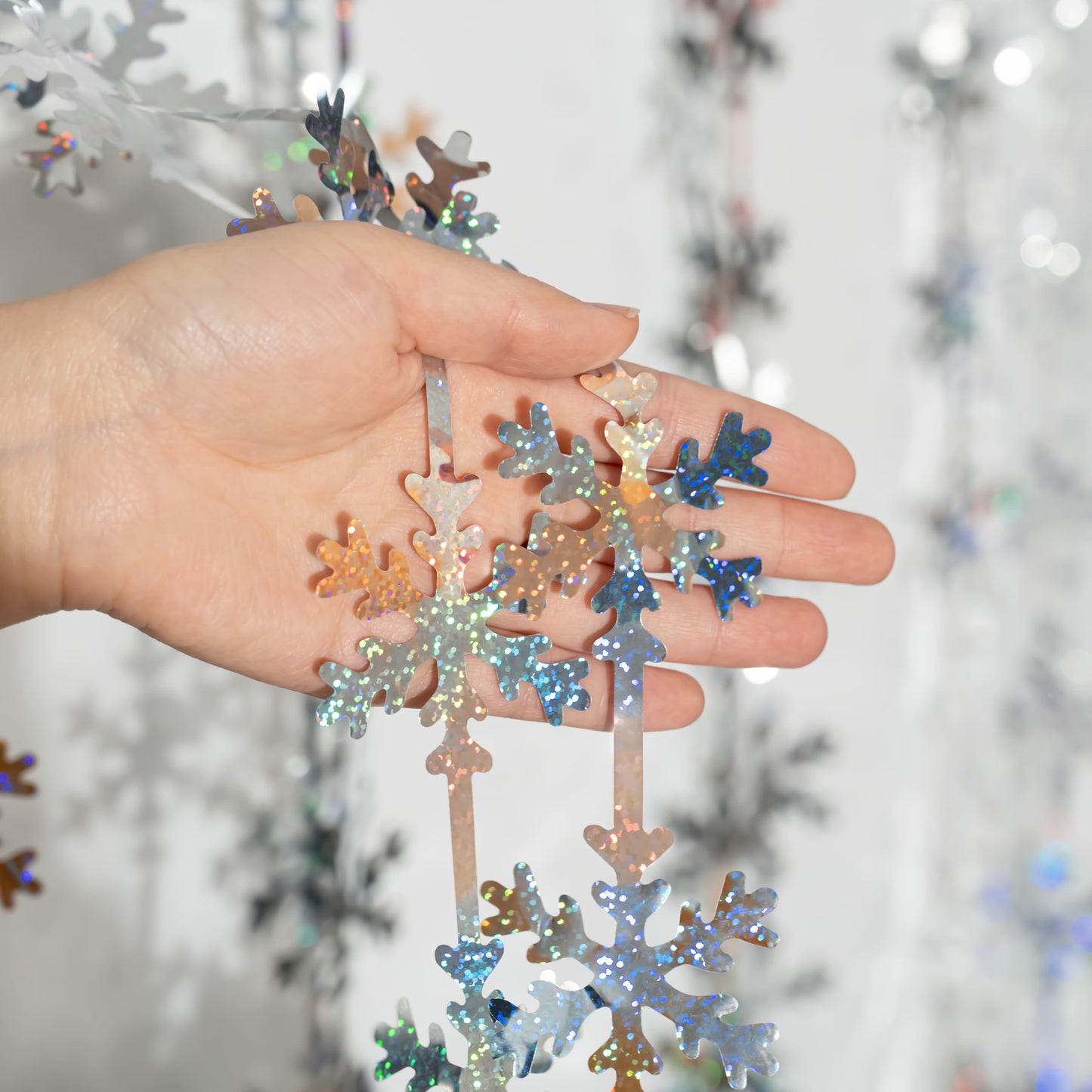 Winter Wonderland Party Snowflake Decorations, 3.3x6.6ft Iridescent Silver Snowflake Tinsel Foil Fringe Curtains Backdrops Photo Props for Xmas Winter Frozen Birthday Party Supplies, 2 Pack