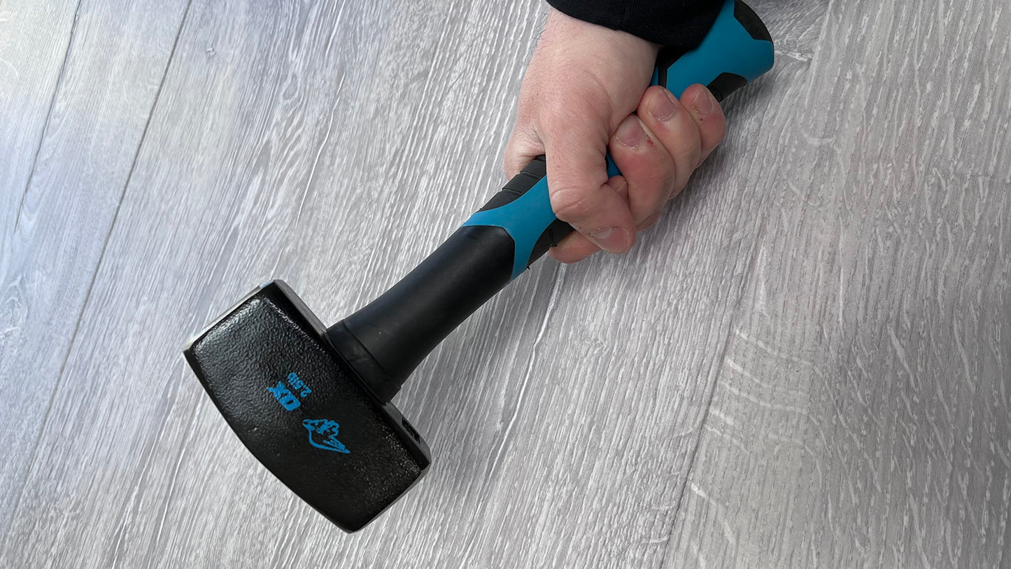 OX Club Hammer - Sledgehammer with Fibreglass Handle - Forged and Induction Hardened Hammerhead - 2.5 lb / 1.1 kg