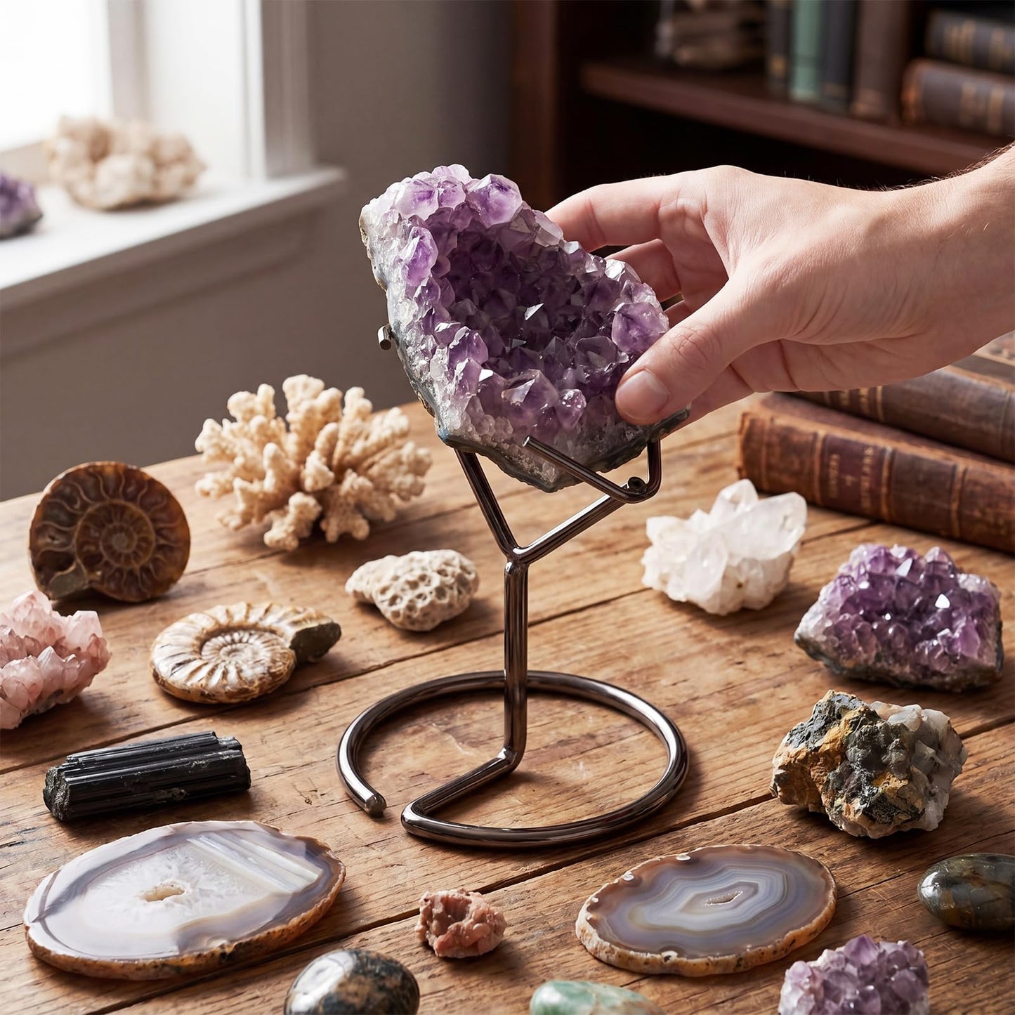 ElaraBerry 4 Pcs Rock Display Stand, Metal Black Crystal Display Holder Small Crystal Ball Holders for Small Gemstones Mineral Agate Home Office Decor