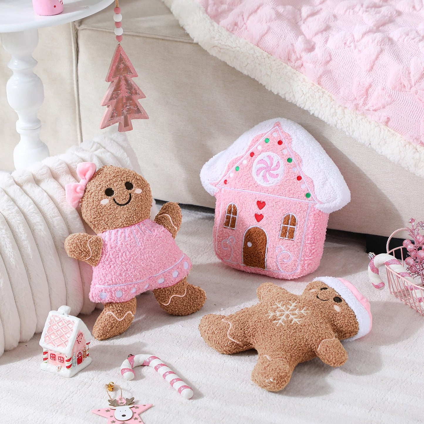 Konohan 3 Pcs Christmas Gingerbread Pillows House Man Throw Pillows Stuffed Gingerbread Shaped Pillow for Christmas Party Outdoor Cushion Decorations(Pink,Lovely Style)