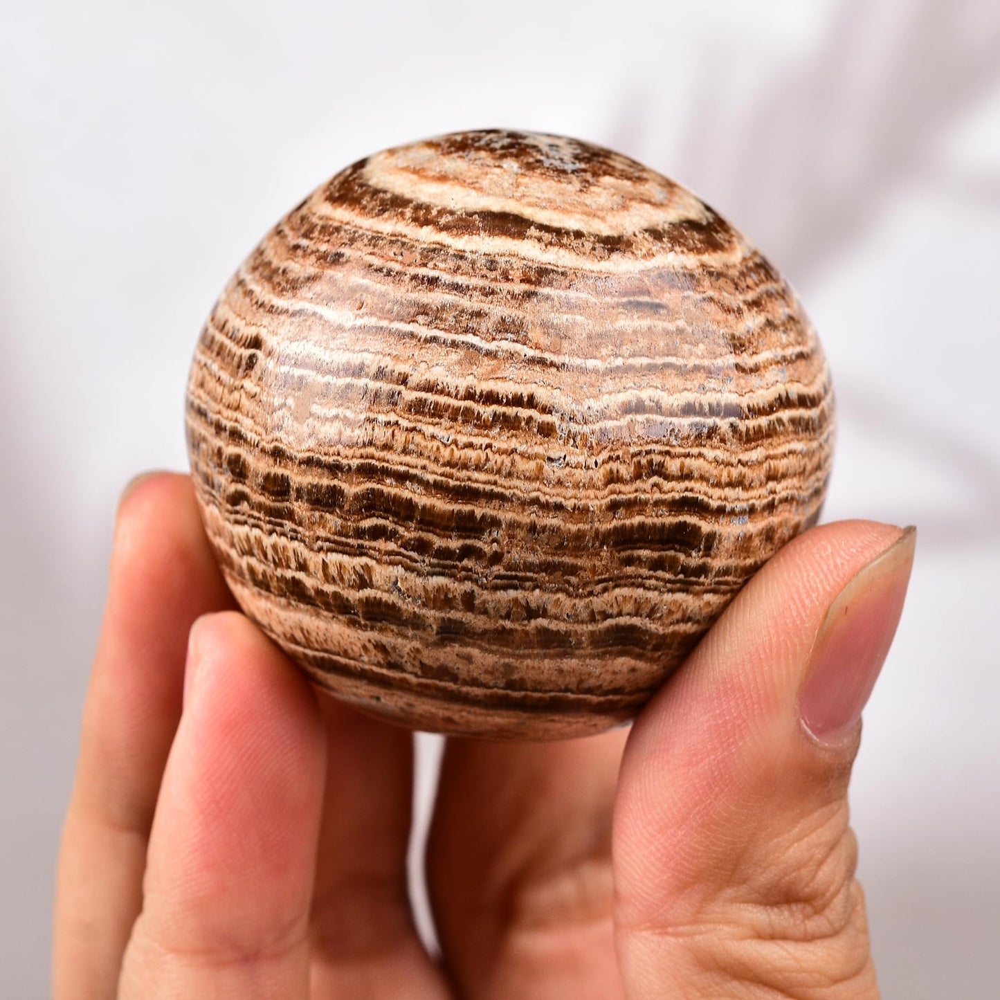 AMOYSTONE Moroccan Onyx Ball Divination Sphere Yellow Agate Decorative Ball Natural Healing Crystals Striped Sphere for Feng Shui 41-50mm with Stone Stand