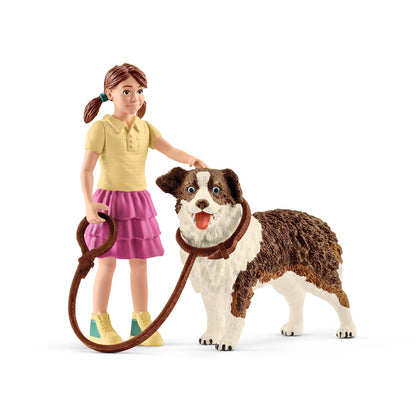 SCHLEICH 42376 dog house, from 3 years, FARM WORLD - play set, 5 pieces, exclusively at Amazon