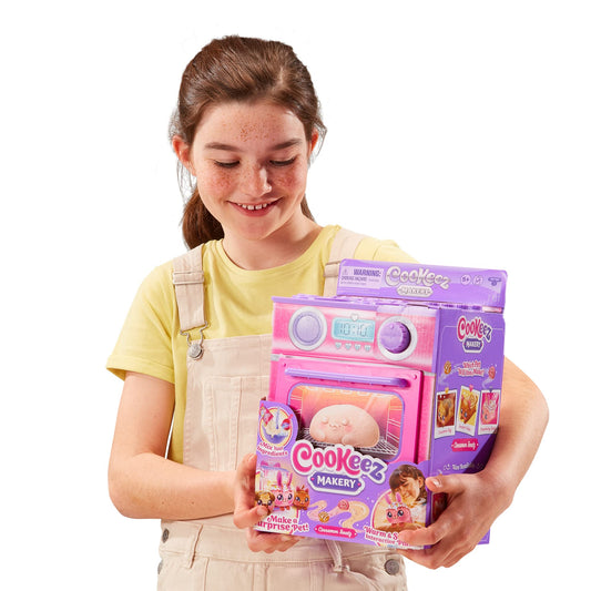 Cookeez Makery Cinnamon Treatz Oven – Interactive Bake & Reveal Oven Playset with Mystery Scented Plush (Cinnamon Pooch, Fondant Feline, or Strawberry Swirl), Mixing Tools, Dough, & Accessories, 5+