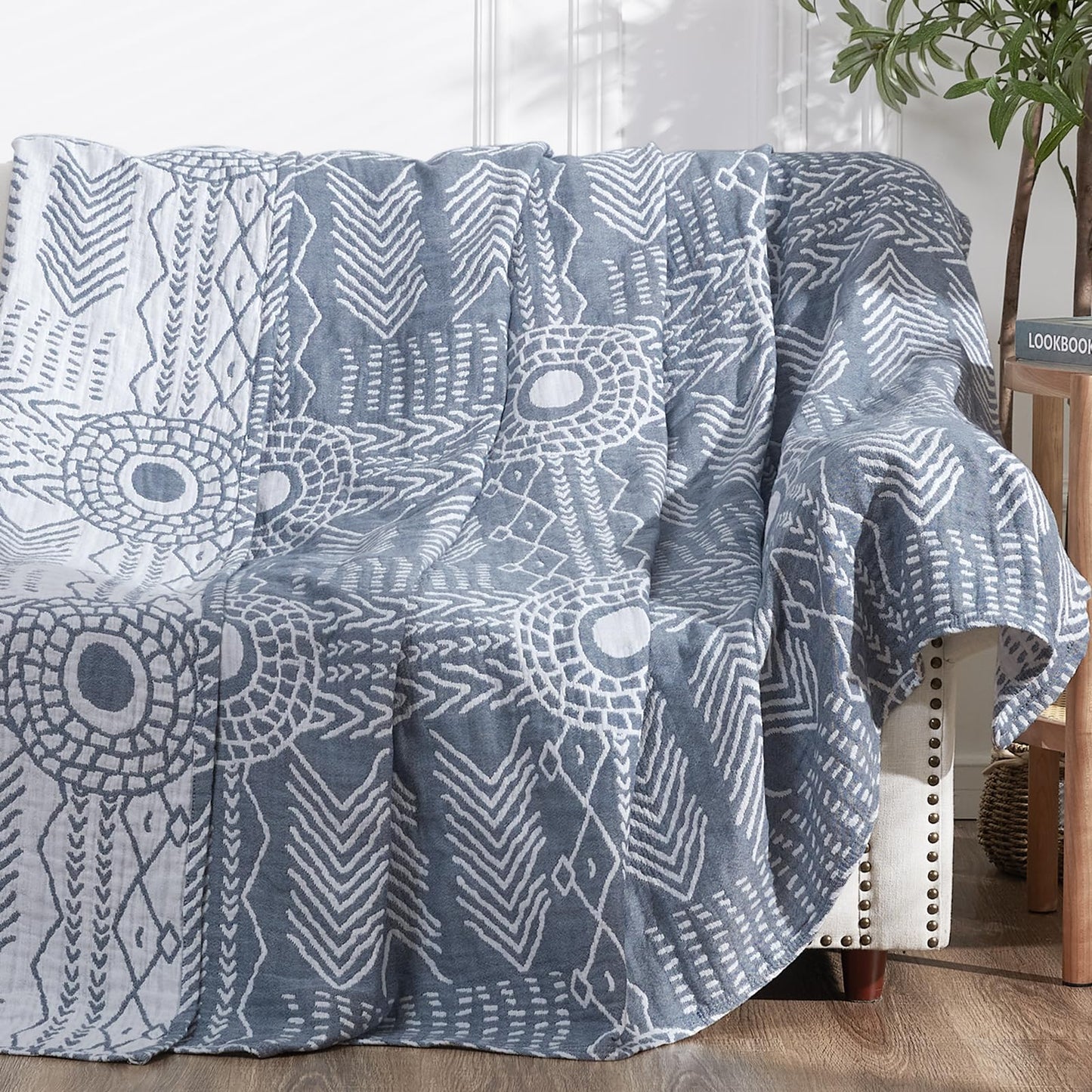 jinchan Boho 100% Cotton Muslin Blanket 3-Layer Queen Size 80x90 Inches Geometric Blue Lightweight Reversible Soft Cozy Comfy Throw for Couch Sofa Bed Coverlet Quilt Large Blanket Bedroom All Seasons
