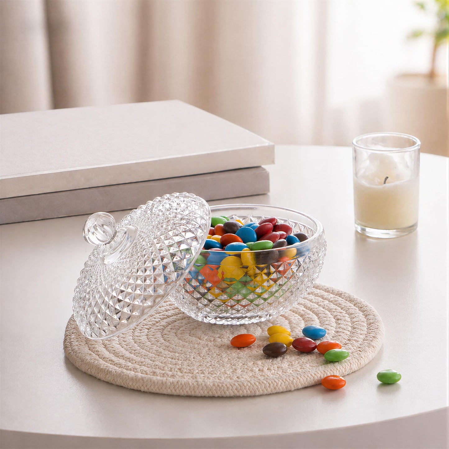 kanpura 6.7 oz Glass Candy Dish with Lid Clear Crystal Candy & Cookies Jar Decorative Candy Storage Container for Wedding Buffet Party, Christmas, Home Decor, Office Desk