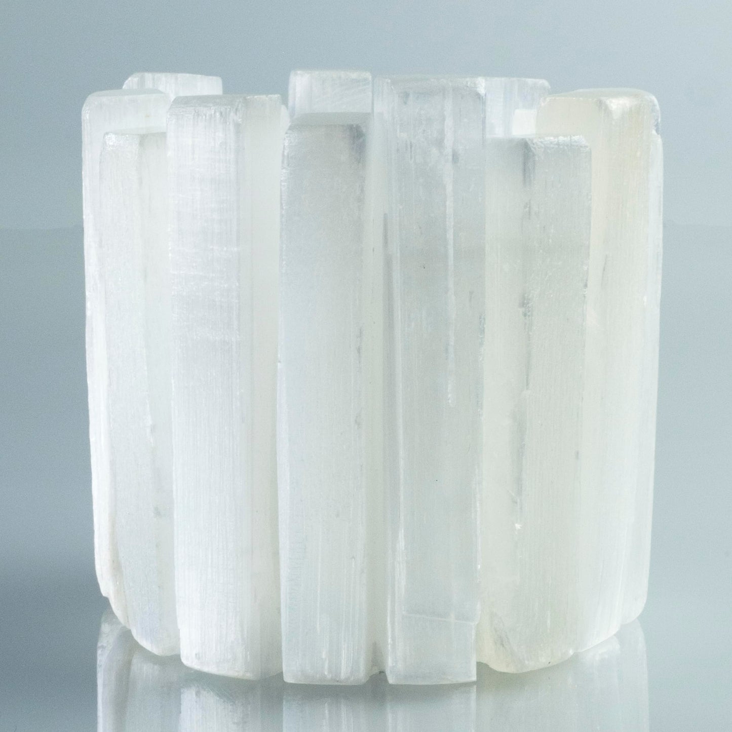Natural Selenite Candle Holder for Tea Lights Irregularly Arranged Selenite Wand Candlesticks - Elegant Home Decor (Round Candle Holder)