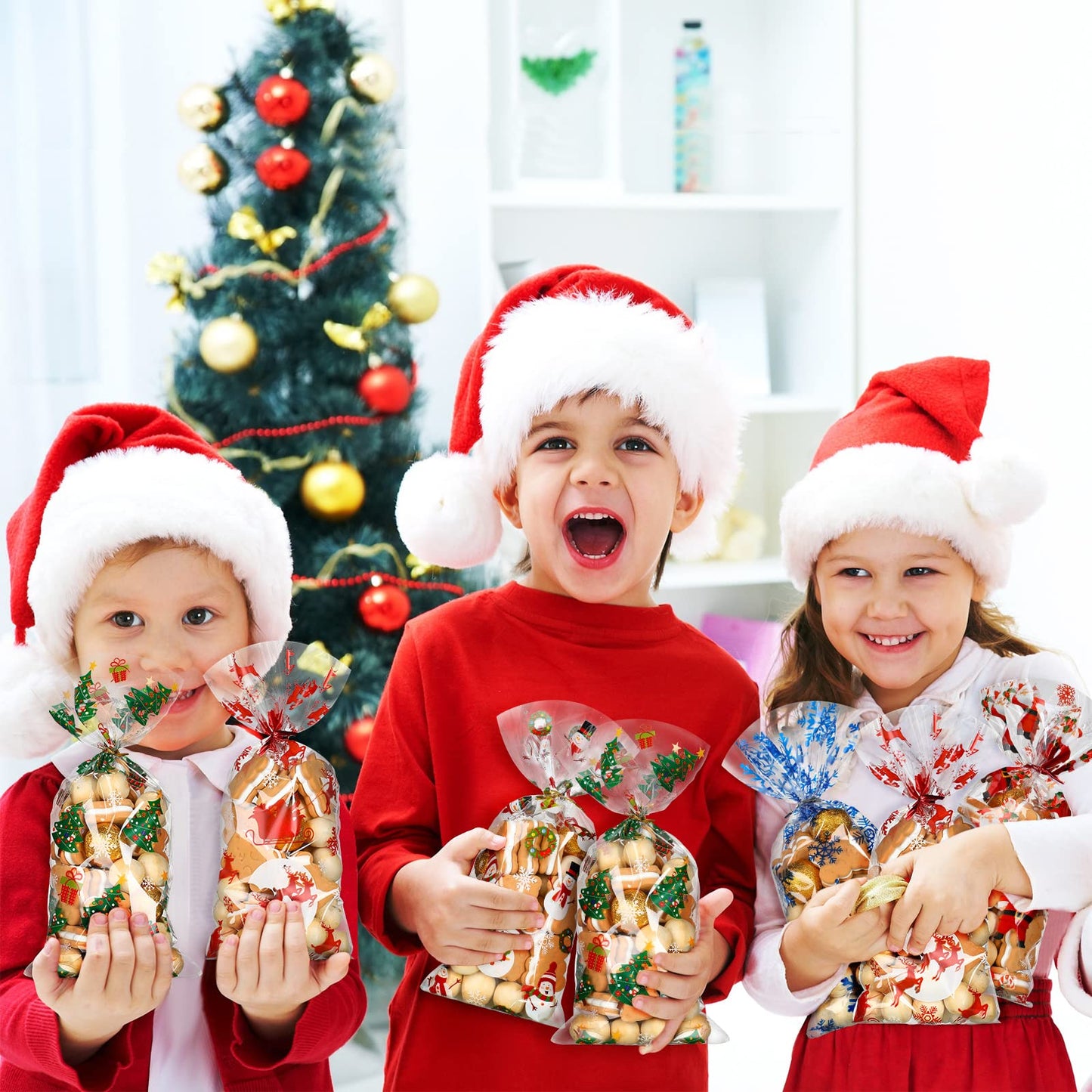 Outus 200 Pieces Christmas Cellophane Treat Bags, Plastic Christmas Cello Bags with Twist Ties for Candy, Cookie, Goodies, Gift Wrap, Xmas Party Favor Supplies