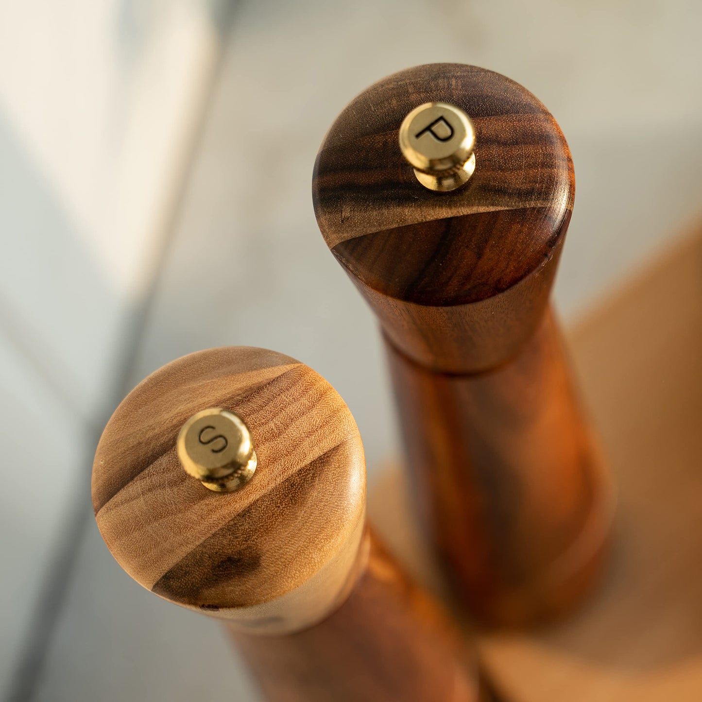 DeroTeno Salt and Pepper Grinder Set with Tray, Adjustable Ceramic Grinder Salt Mill, Stainless Steel Grinder Pepper Mill, Acacia Wood, 32 cm / 12 inch Height, Bottom Dia 6 cm (Tray is Included)